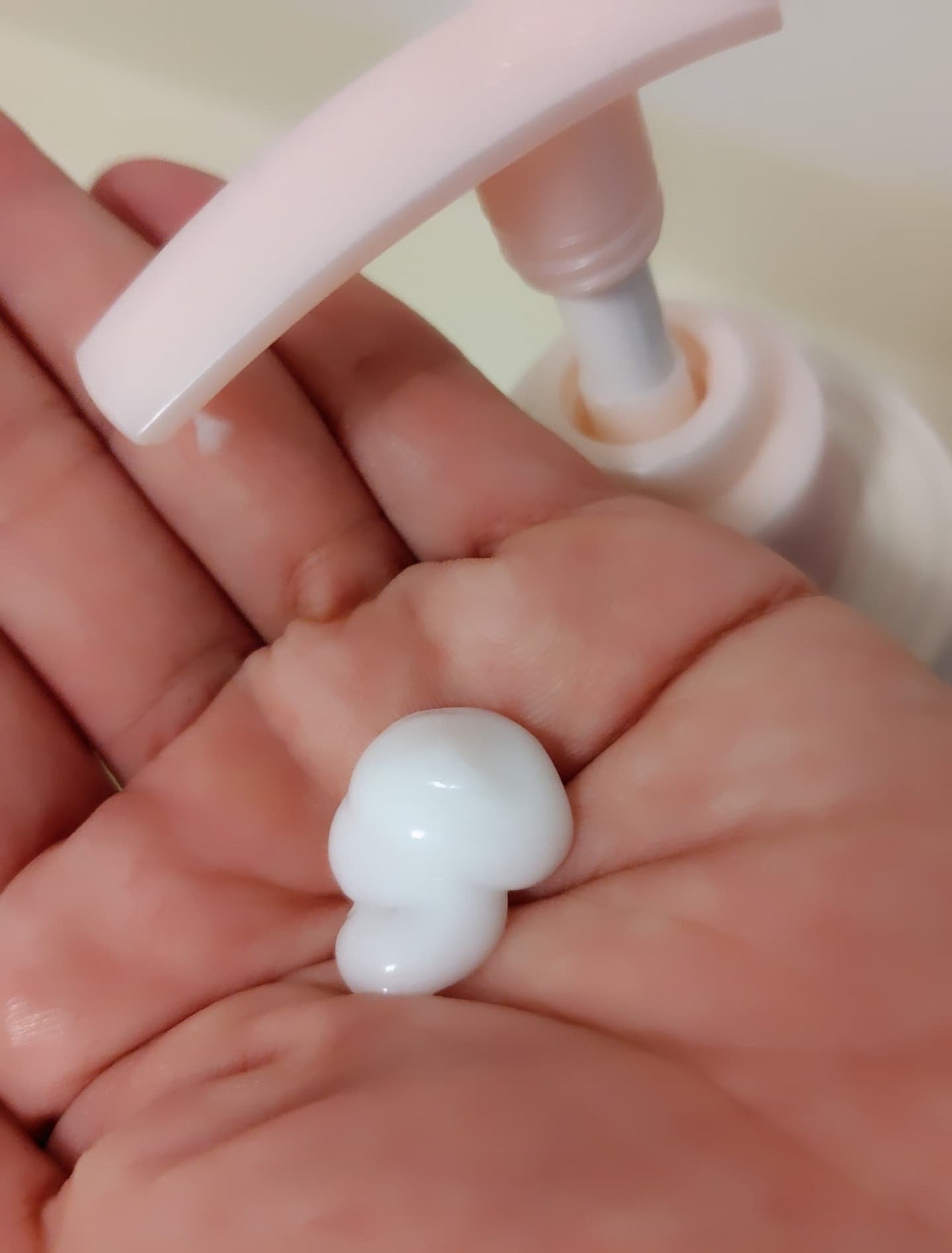 ひろちゃん on LIPS 「人気スカルプケアブランド⬛off&Relax⬛グロッシーモイス..」(5枚目)