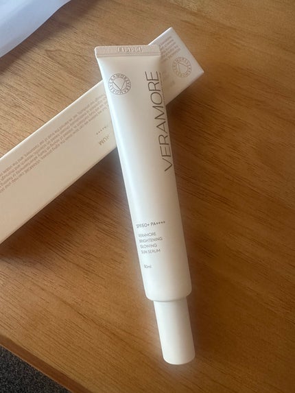 VERAMORE BRIGHTENING GLOWING SUN SERUM/VERAMORE/日焼け止めローションを使ったクチコミ(1枚目)