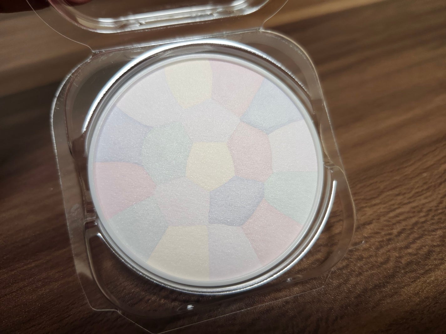 イルミネイティングフィニッシュパウダー ~Abloom~/キャンメイク/プレストパウダーを使ったクチコミ(3枚目)