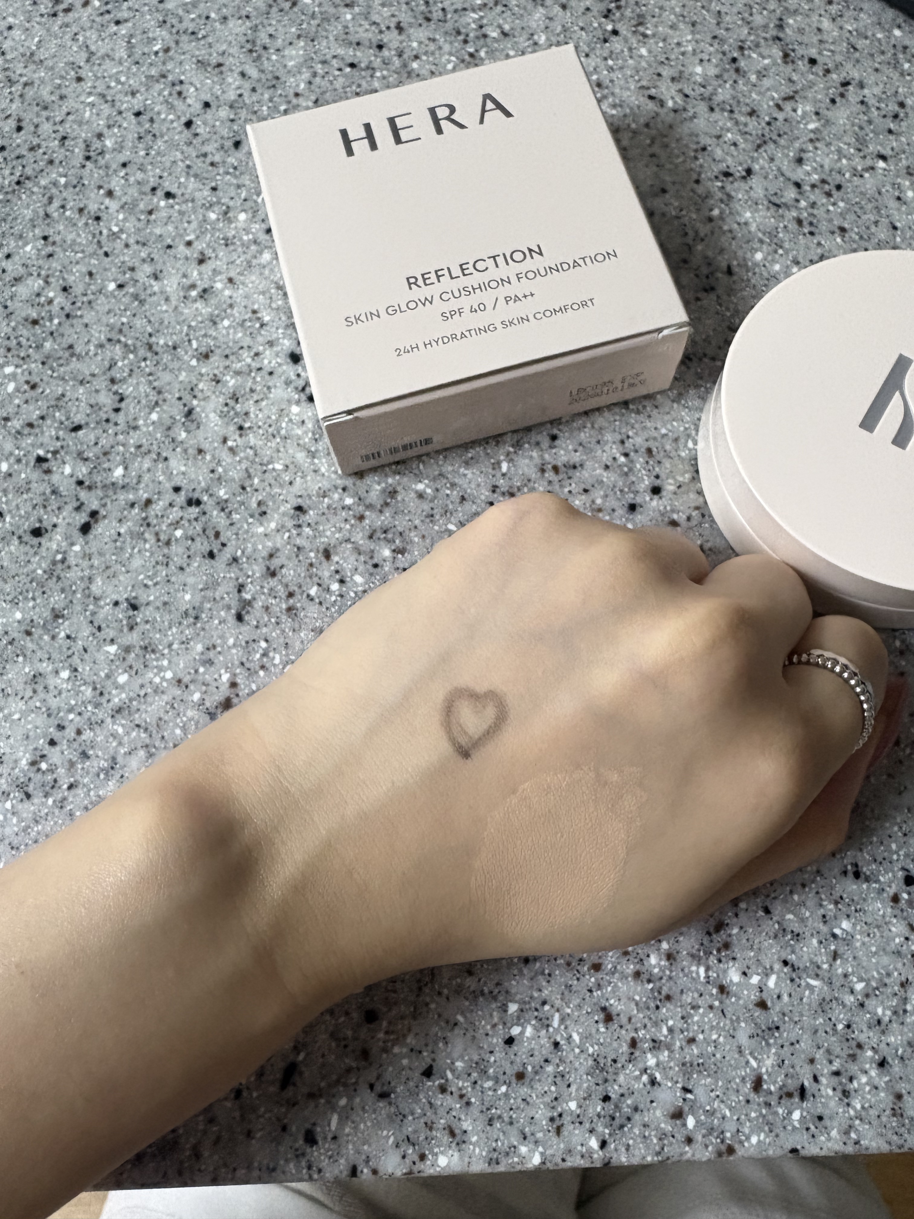 リフレクション スキン グロウ クッション ファンデーション/HERA/クッションファンデーションを使ったクチコミ（3枚目）