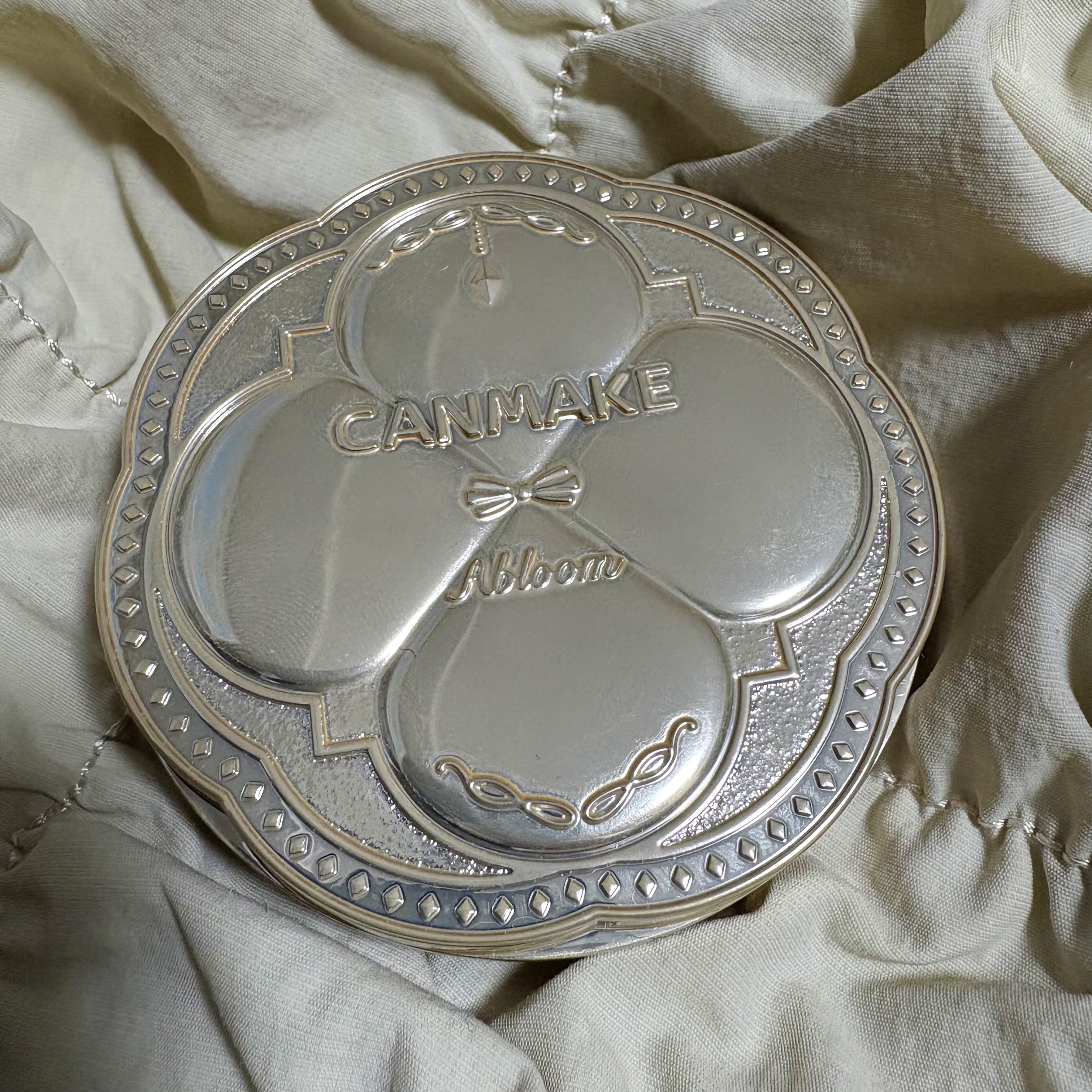 マシュマロフィニッシュパウダー　～Abloom～/キャンメイク/プレストパウダーを使ったクチコミ（2枚目）