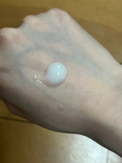 HAND HAND ハンドクリーム F(ゴージャスフローラル)/カエタステクノロジー/ハンドクリームを使ったクチコミ(2枚目)