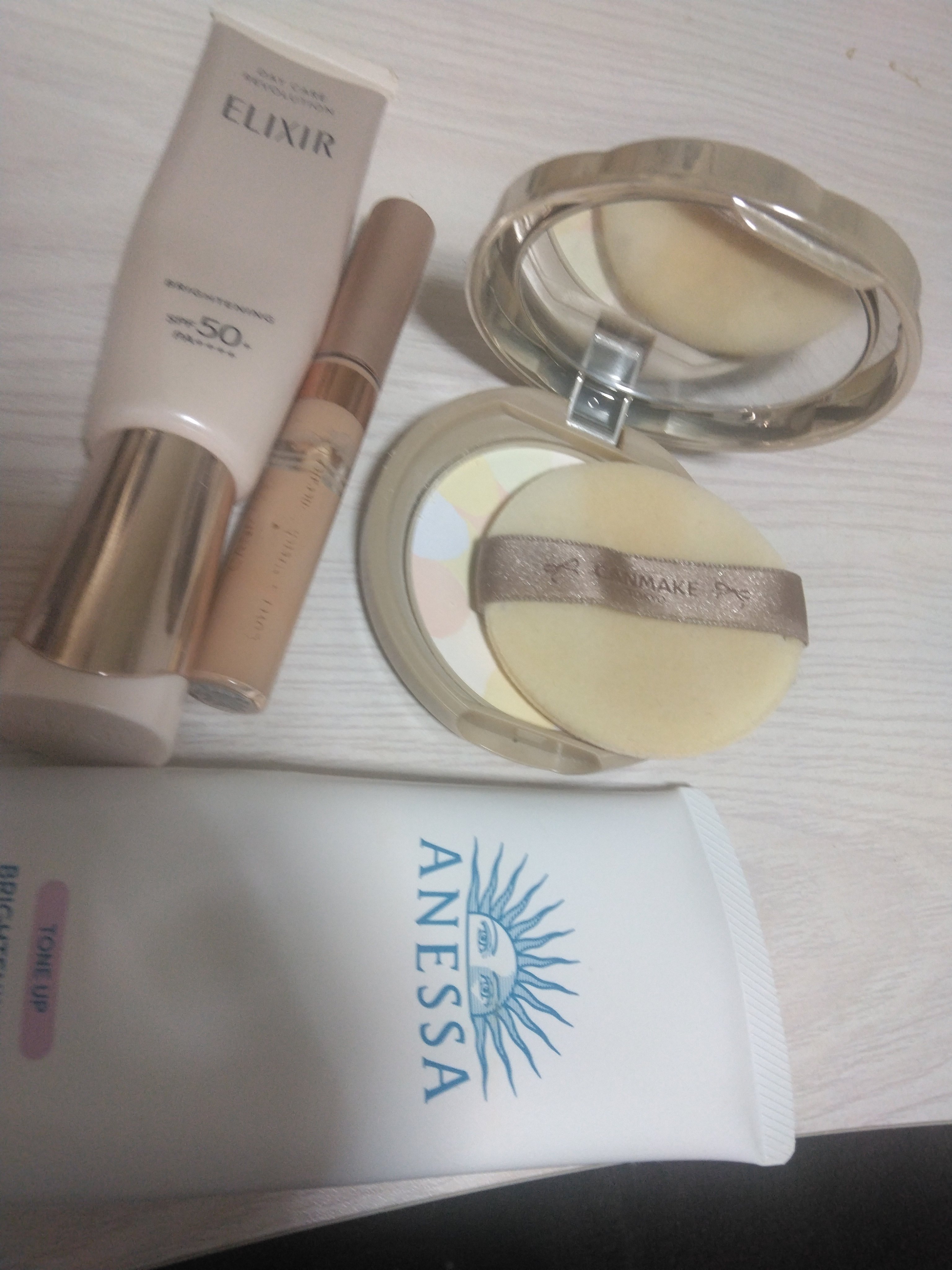 カバー＆ストレッチコンシーラー UV/キャンメイク/リキッドコンシーラーを使ったクチコミ（1枚目）