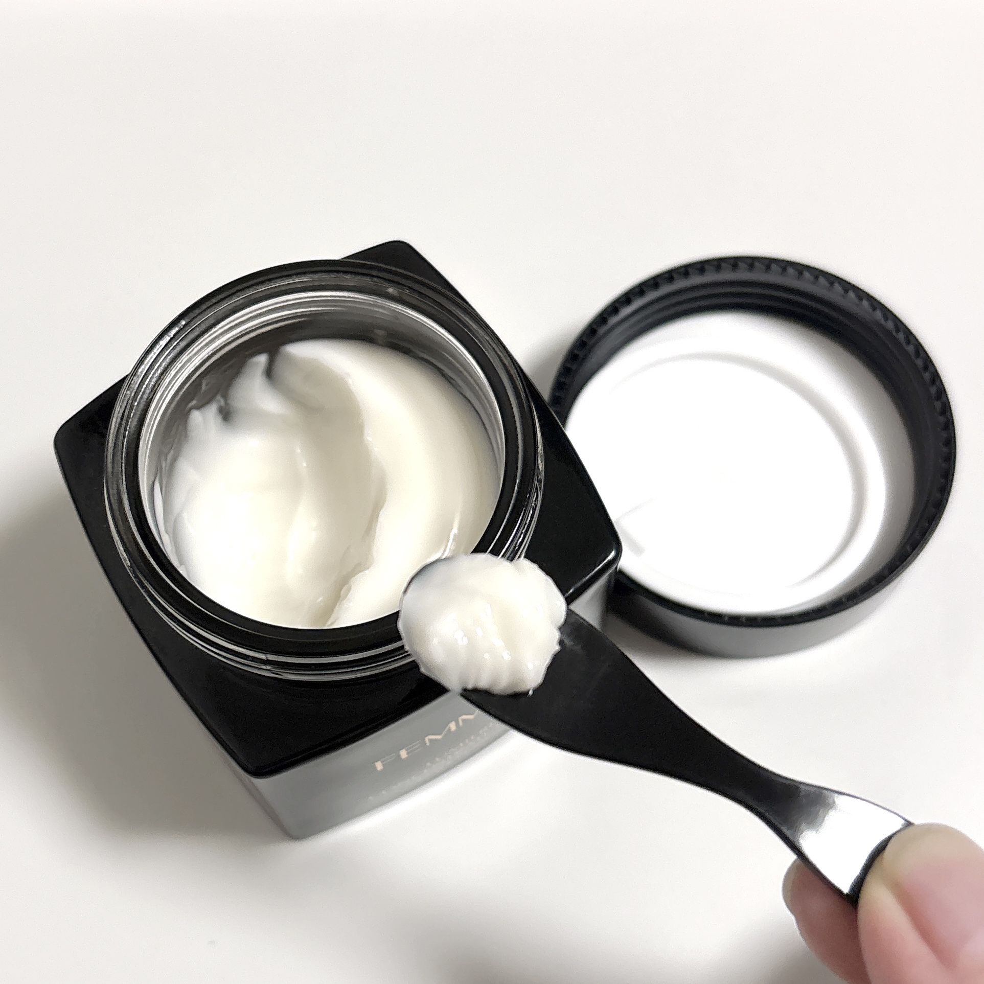 ルミエール コンセントレートクリーム/FEMMUE/フェイスクリームを使ったクチコミ（2枚目）