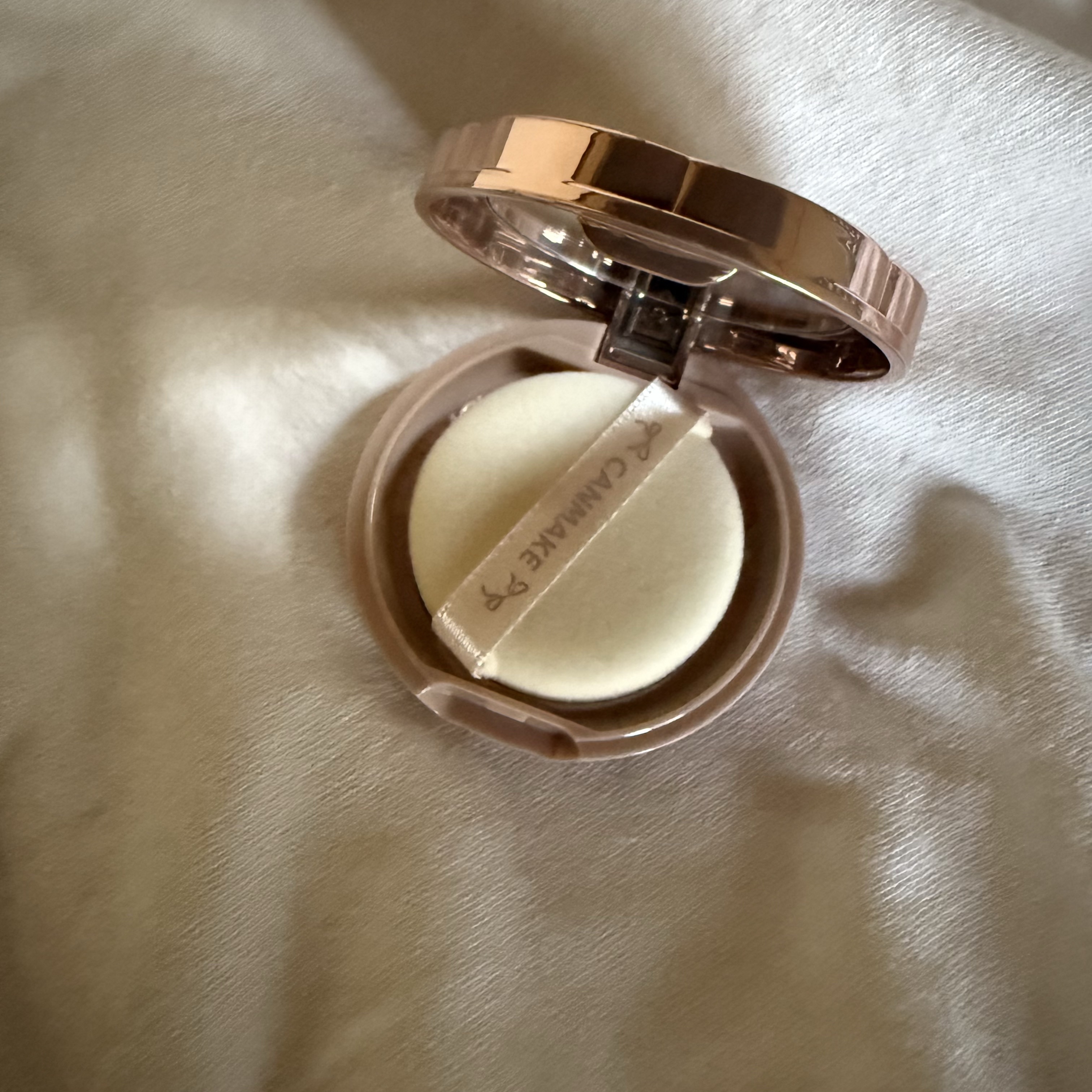 マシュマロフィニッシュパウダー mini/キャンメイク/フェイスパウダーを使ったクチコミ（2枚目）