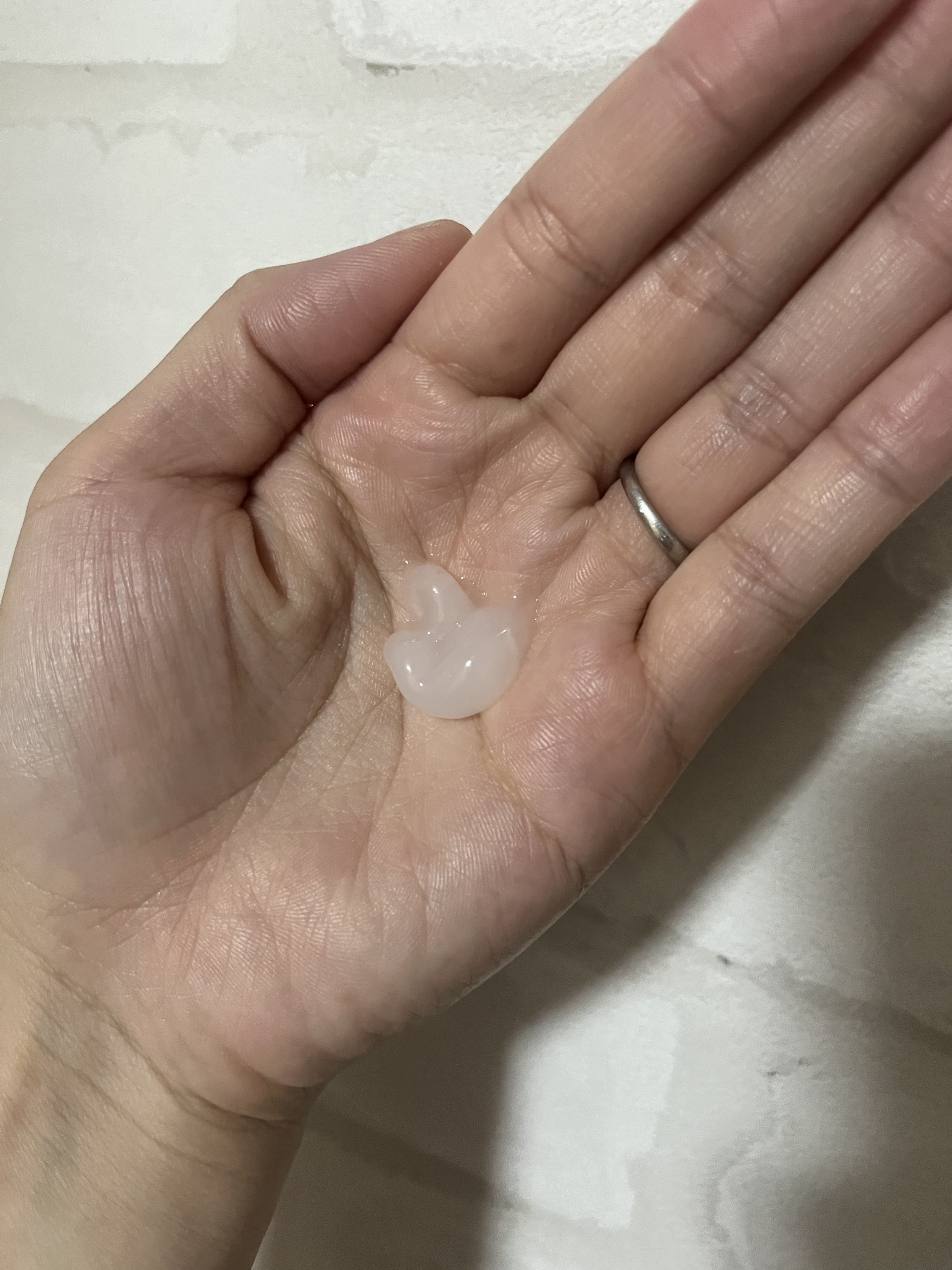 エッセンシャル プレミアム うるりジェリーミルク/エッセンシャル/ヘアミルクを使ったクチコミ（3枚目）