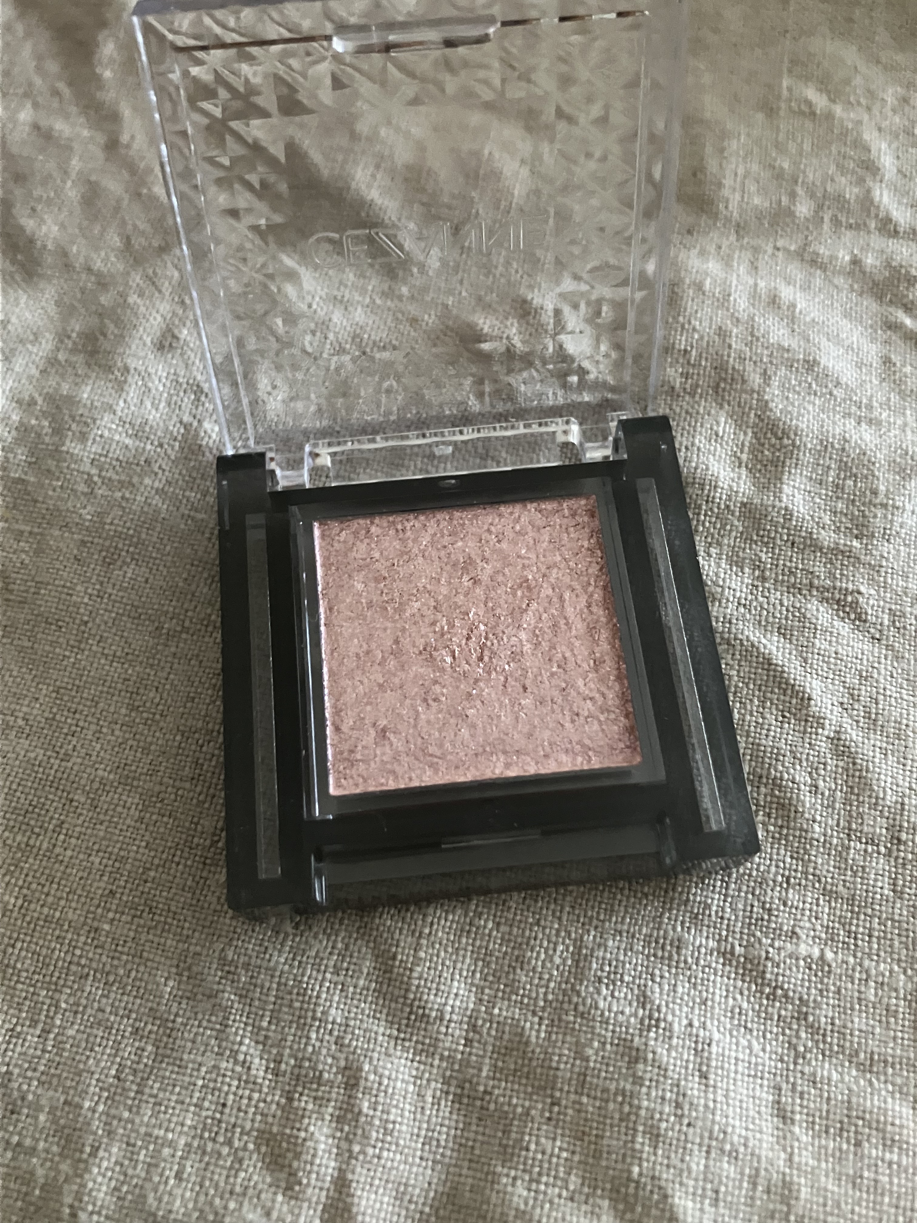 シングルシャイニーアイシャドウ/CEZANNE/アイシャドウを使ったクチコミ（3枚目）