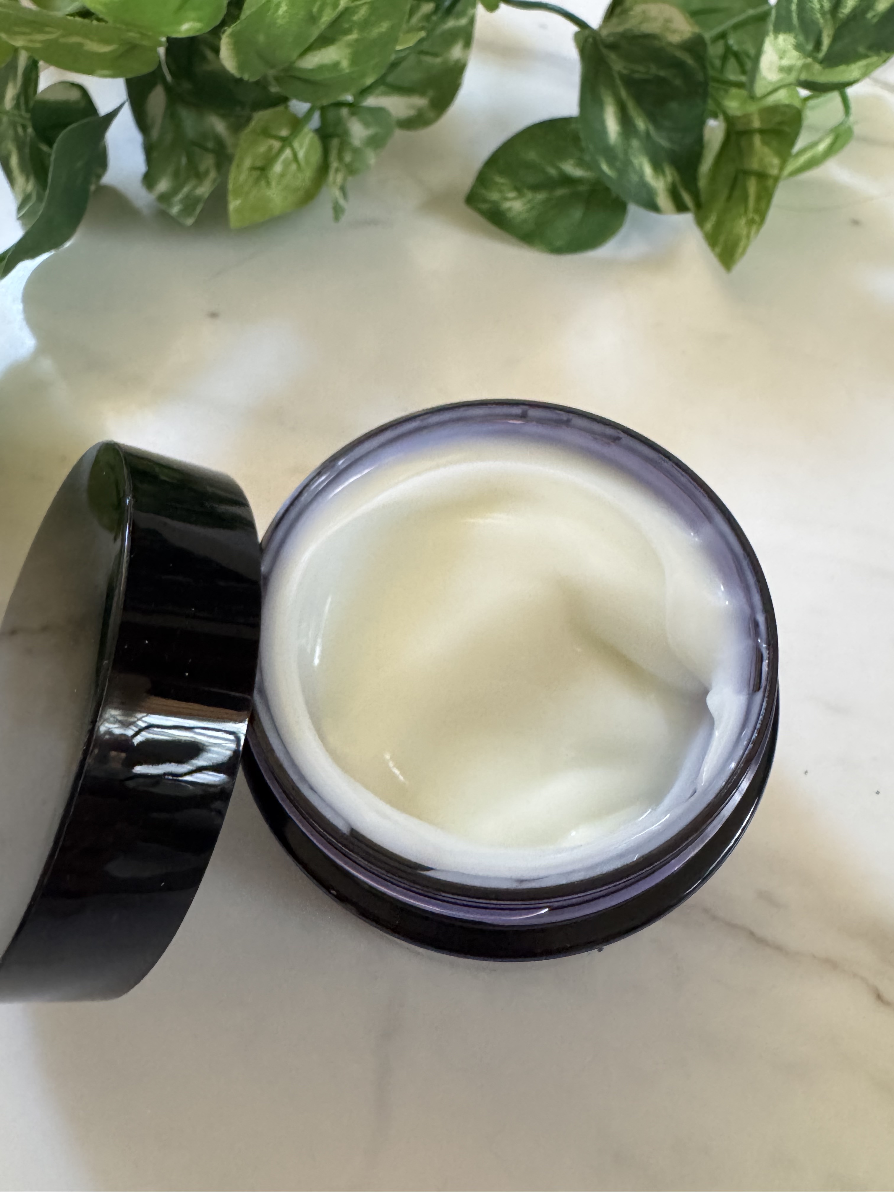 ヨル スキン オーバーナイトジェルクリーム クリア/YOLU/フェイスクリームを使ったクチコミ（3枚目）