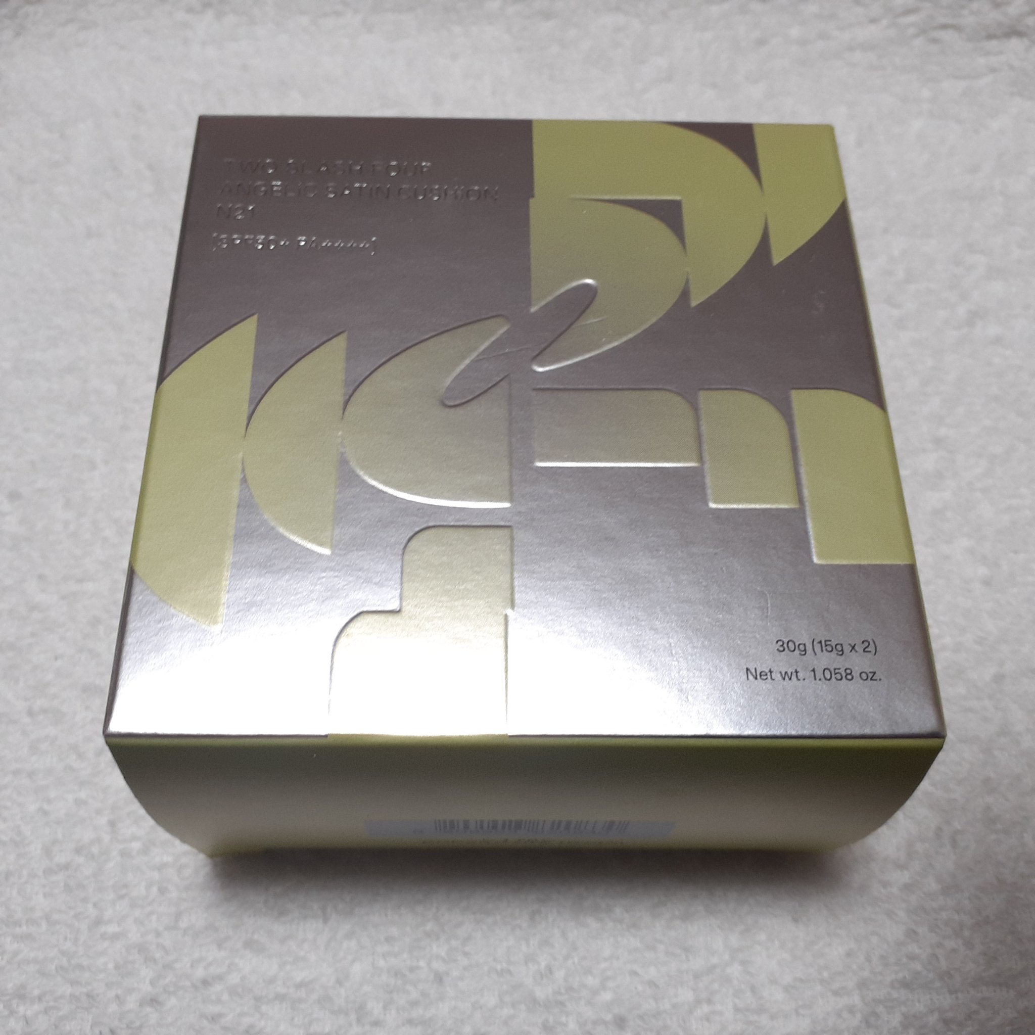 エンジェリックサテンクッション/TWO SLASH FOUR/クッションファンデーションを使ったクチコミ（1枚目）