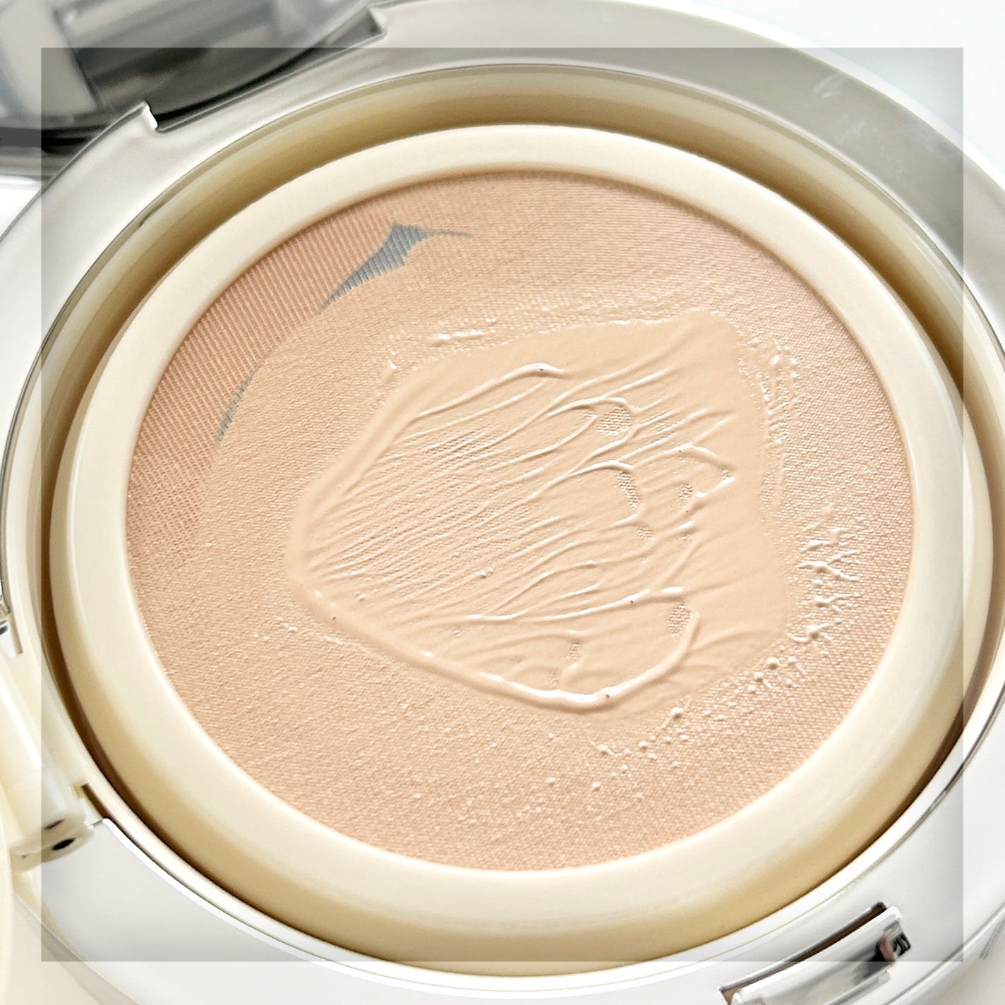 エンジェリックサテンクッション/TWO SLASH FOUR/クッションファンデーションを使ったクチコミ(4枚目)