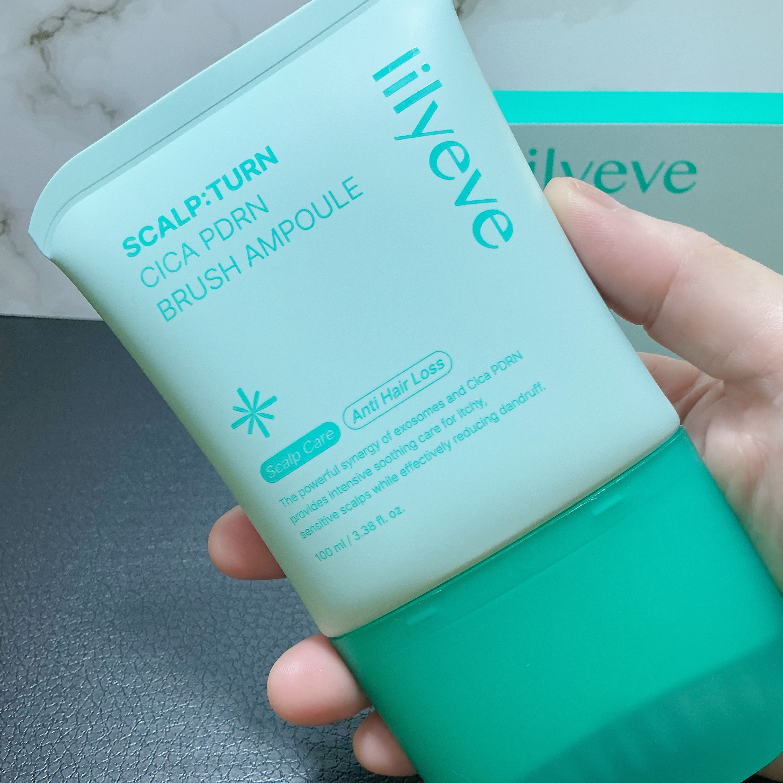 (株)Bitelab
スカルプターンヘアアンプル

フケ、かゆみに。
脂っぽさが気になる頭皮にも使いやすい処方の、頭皮を健やかに保つアンプルです。

《特徴》
🔶CICA(※1)とPDRN(※1)配合で乾燥などによる頭皮のゆらぎを整えます