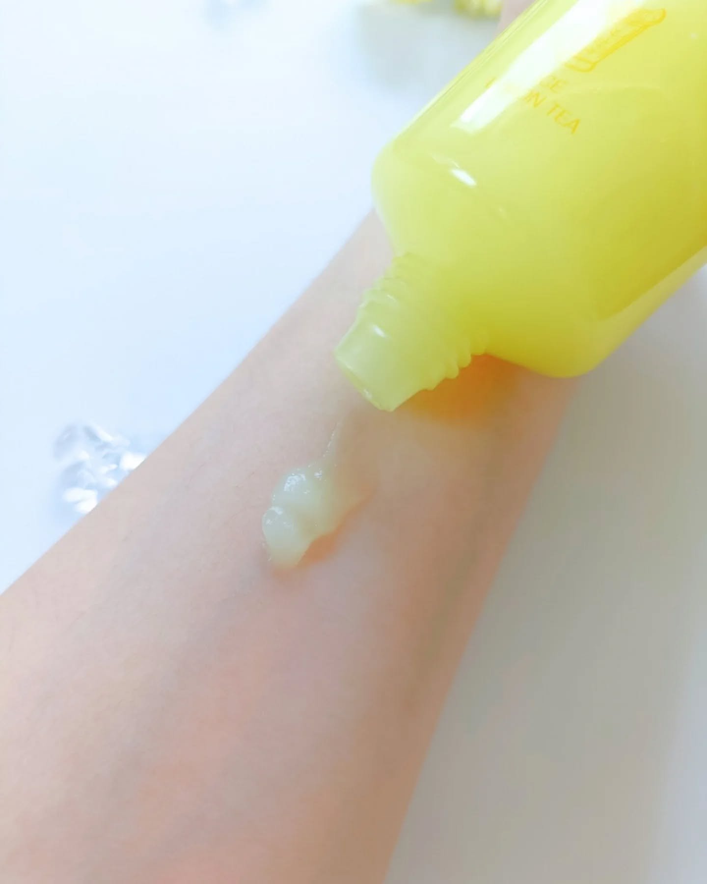 BIBIDAY TEA TIME フラッペジェル アイスレモンティーの香り　/BIBIDAY/ボディローションを使ったクチコミ（3枚目）