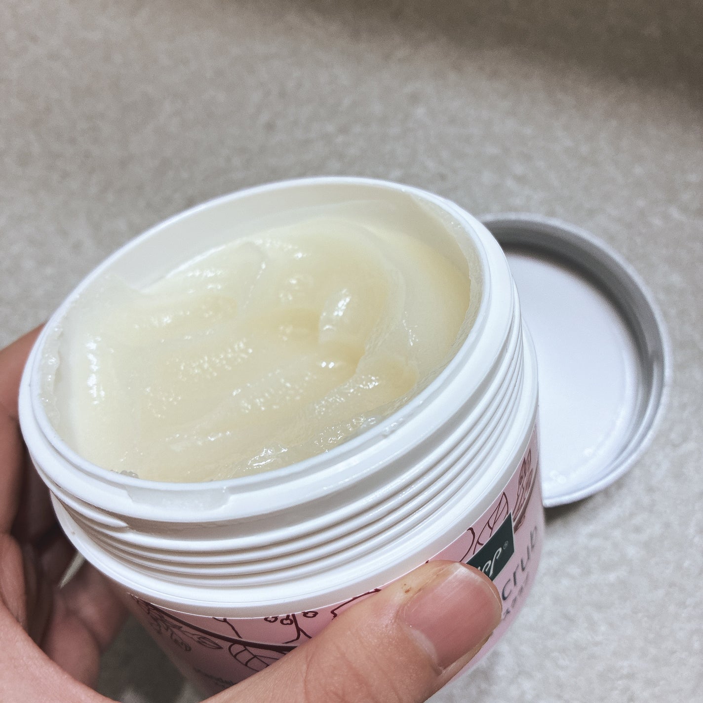 クナイプ シュガースクラブ スイートアーモンド /クナイプ/ボディスクラブを使ったクチコミ(5枚目)