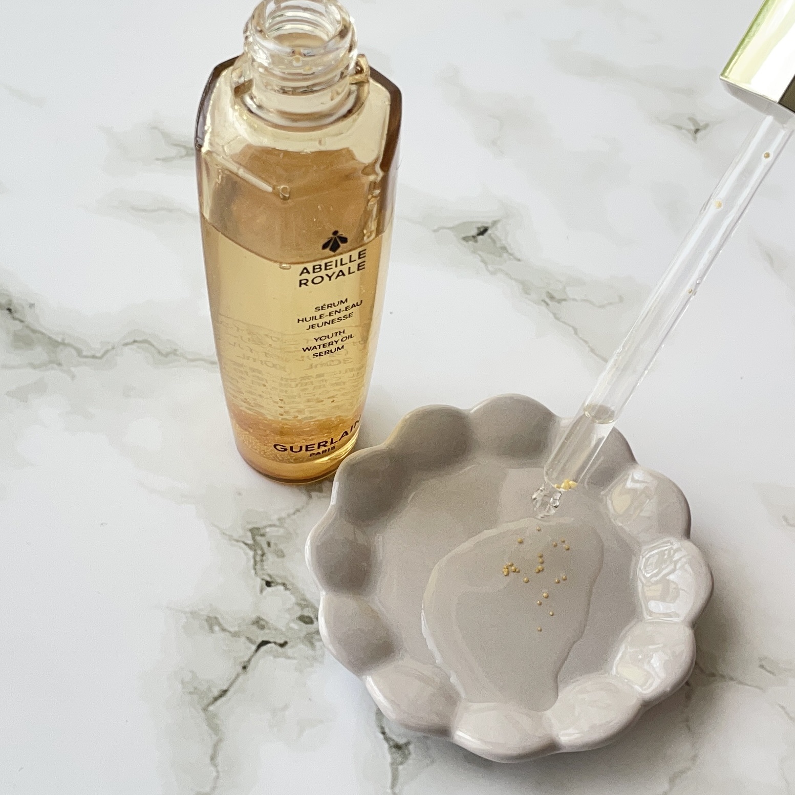 アベイユ ロイヤル ウォータリー オイル セロム/GUERLAIN/美容液を使ったクチコミ（2枚目）