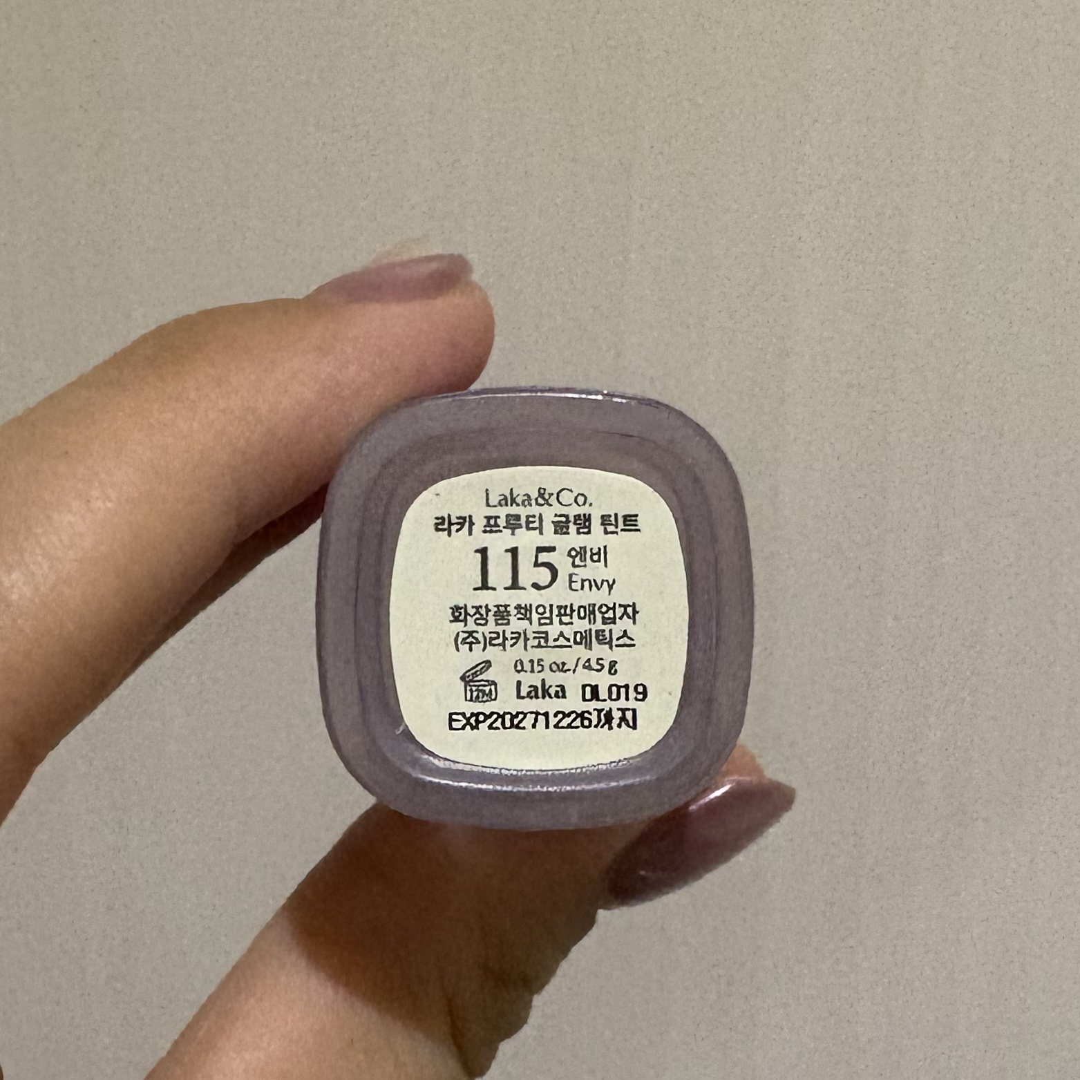 フルーティーグラムティント 115 エンヴィ/Laka/リップティントを使ったクチコミ（2枚目）