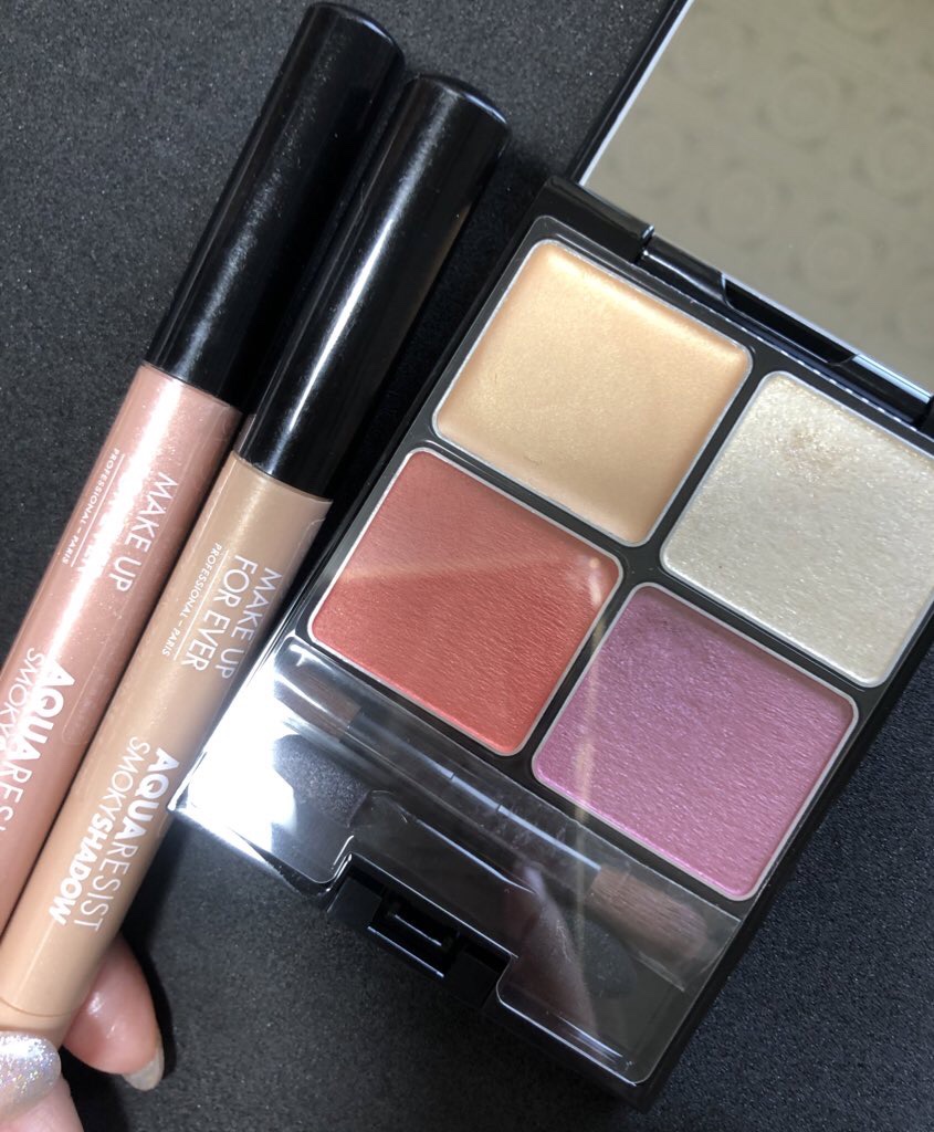 アクアレジスト スモーキーシャドウ 10. ピオニー/MAKE UP FOR EVER/スティックアイシャドウを使ったクチコミ（1枚目）