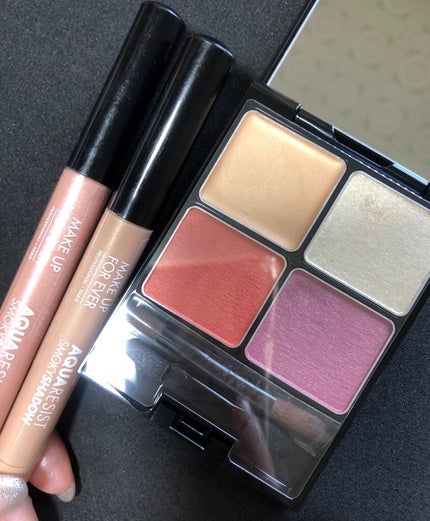 アクアレジスト スモーキーシャドウ 10. ピオニー/MAKE UP FOR EVER/スティックアイシャドウを使ったクチコミ(1枚目)