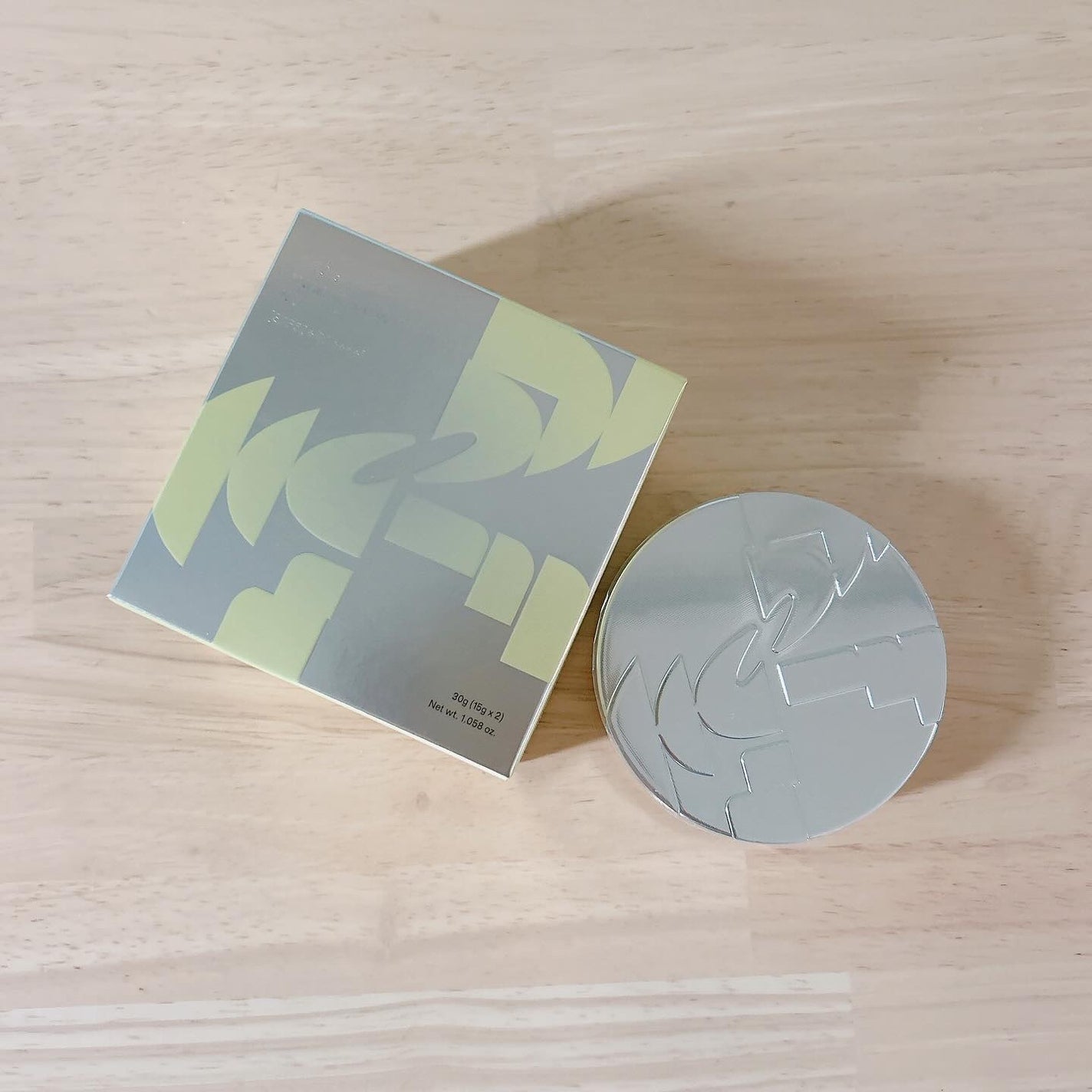 エンジェリックサテンクッション/TWO SLASH FOUR/クッションファンデーションを使ったクチコミ(1枚目)