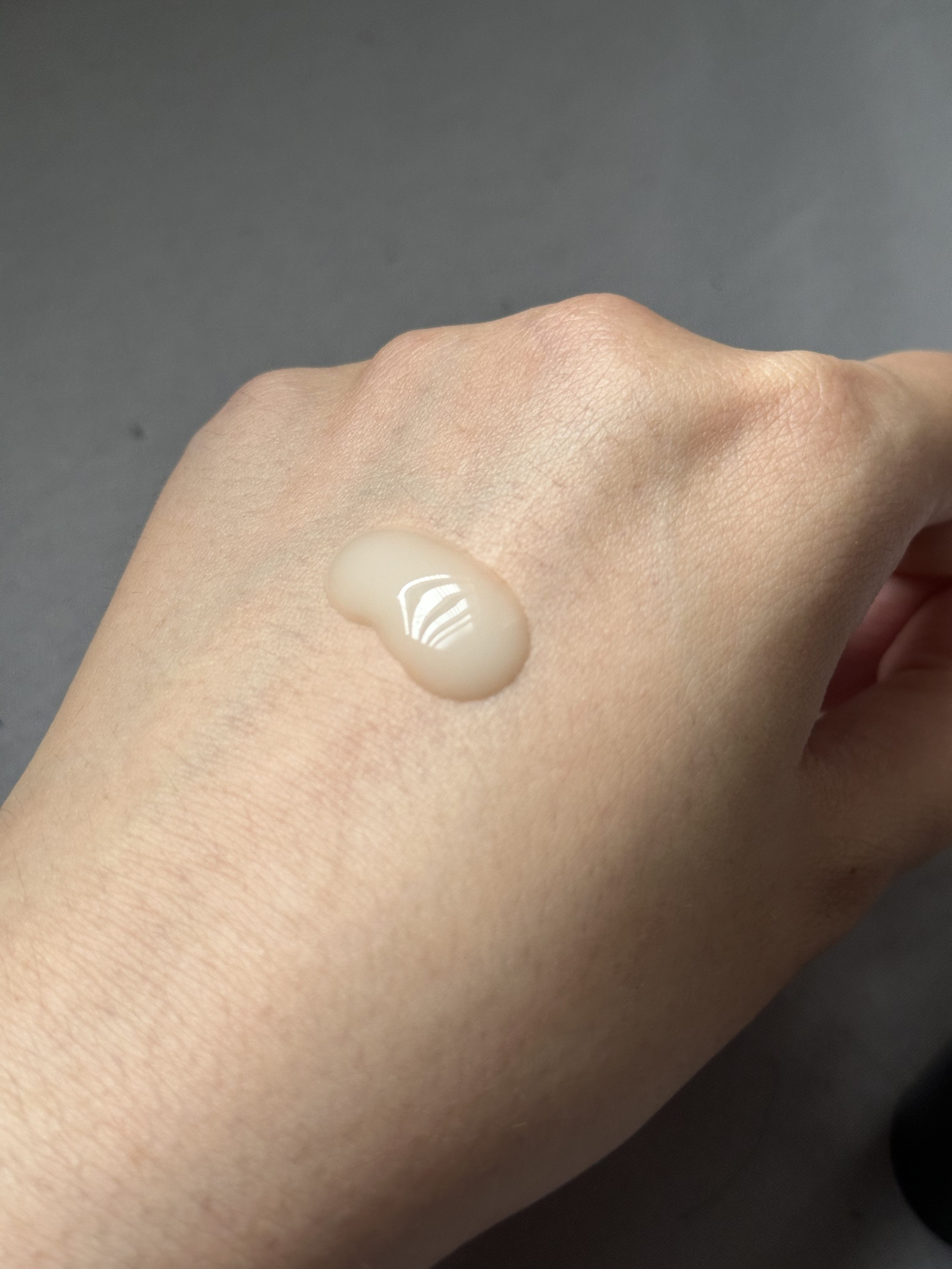 ヨル スキン オーバーナイトセラム モイスト/YOLU/美容液を使ったクチコミ（2枚目）