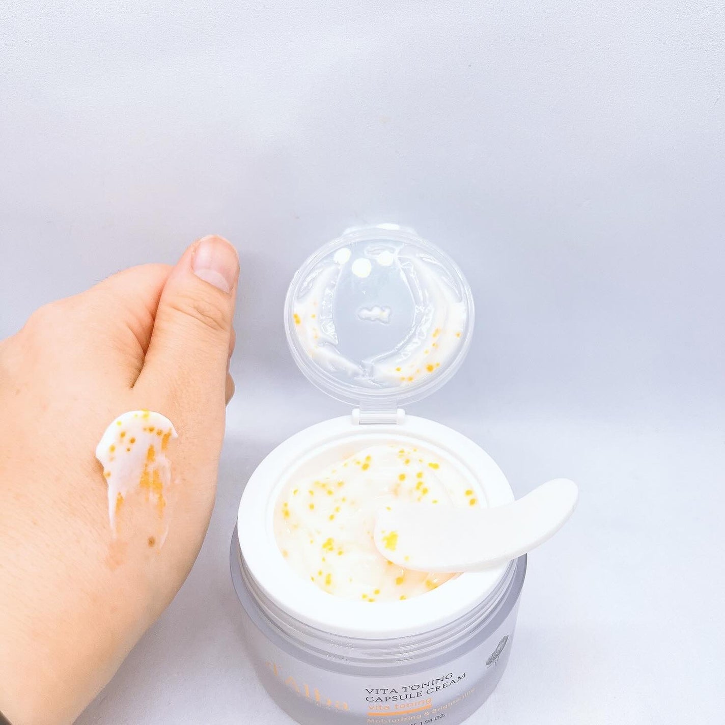 ビタトーニングカプセルクリーム/ダルバ/フェイスクリームを使ったクチコミ(4枚目)