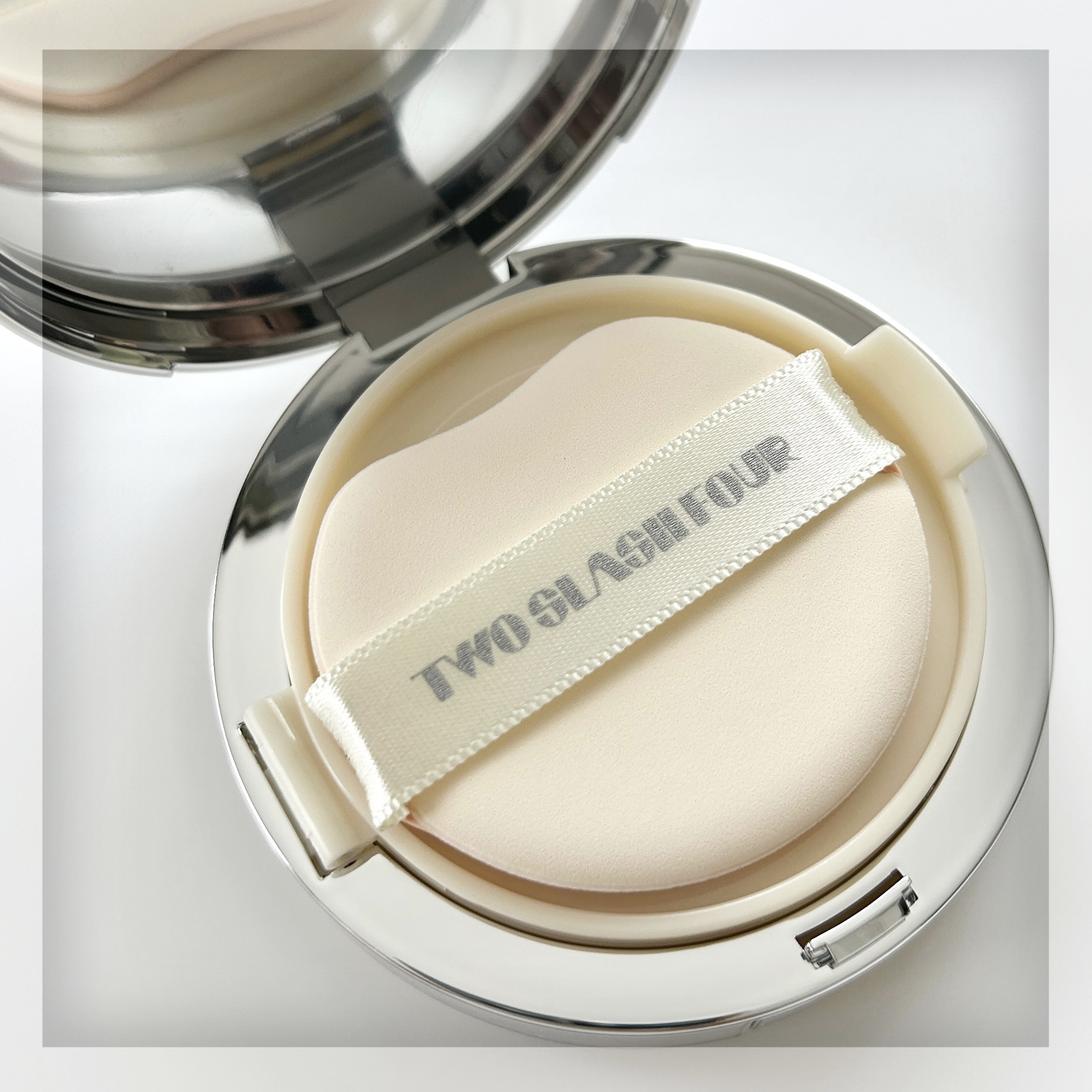 エンジェリックサテンクッション/TWO SLASH FOUR/クッションファンデーションを使ったクチコミ（3枚目）