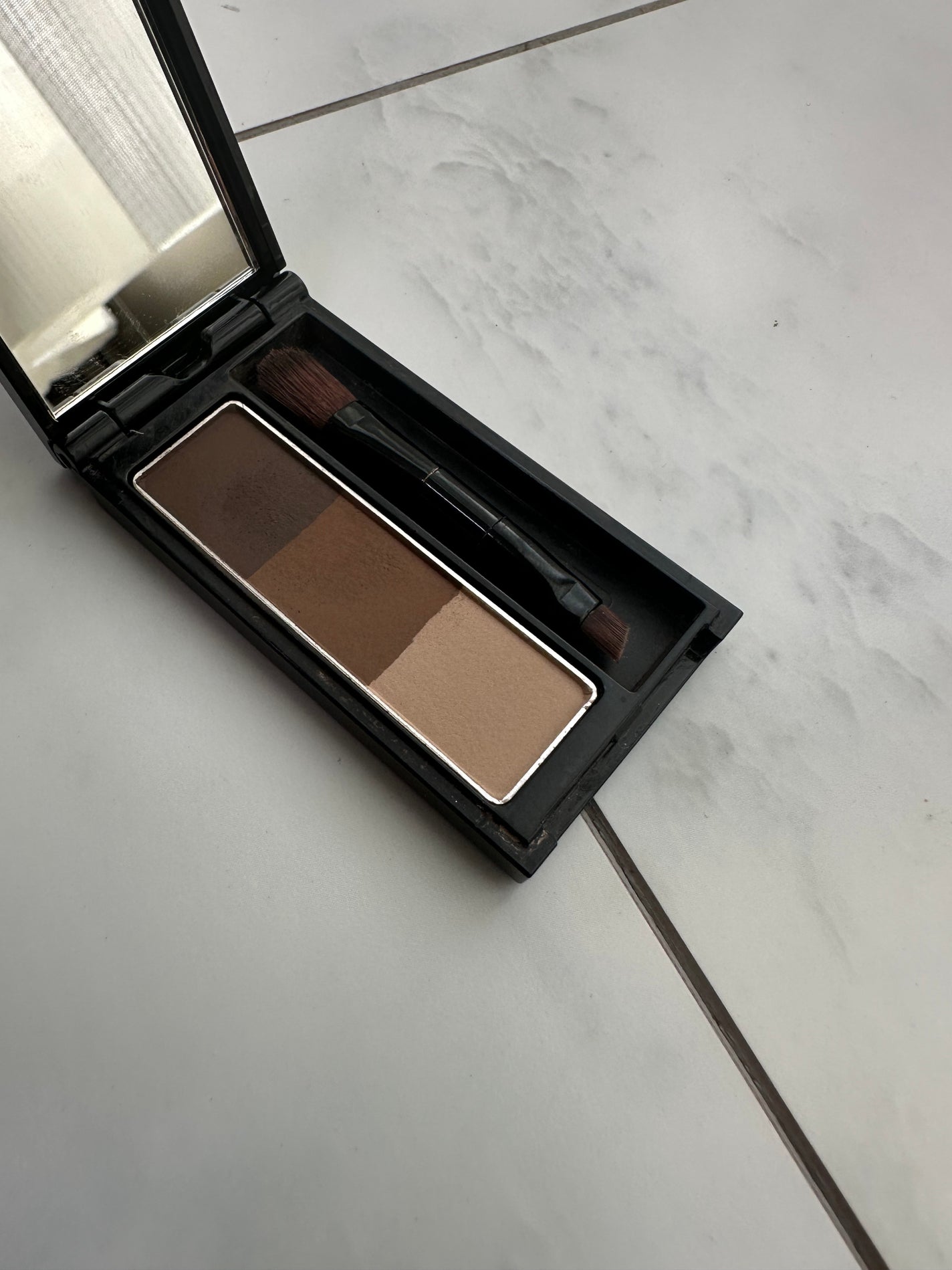 ケイト デザイニングアイブロウ3D/KATE/パウダーアイブロウを使ったクチコミ(1枚目)