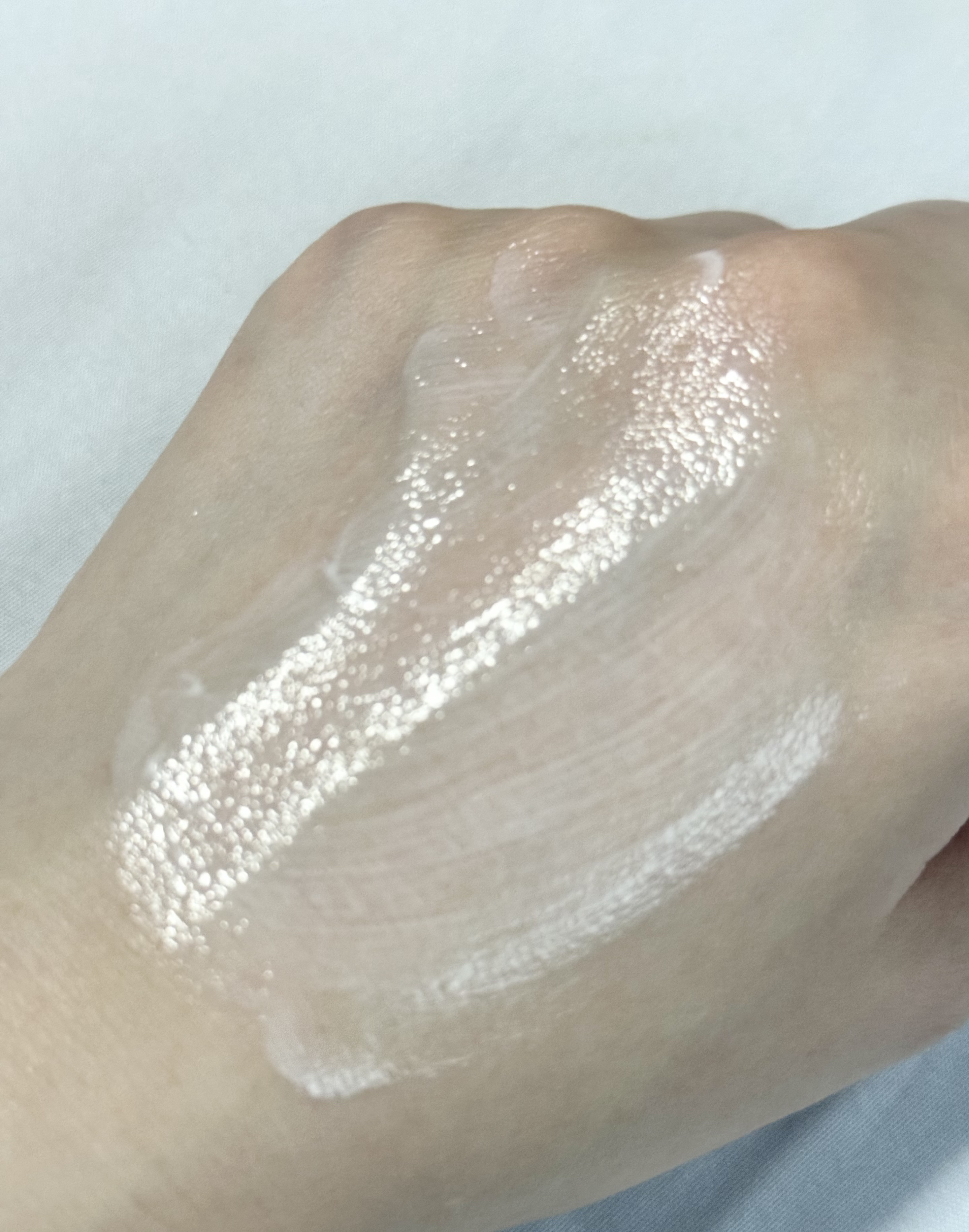 VERAMORE BRIGHTENING GLOWING SUN SERUM/VERAMORE/日焼け止めローションを使ったクチコミ（2枚目）