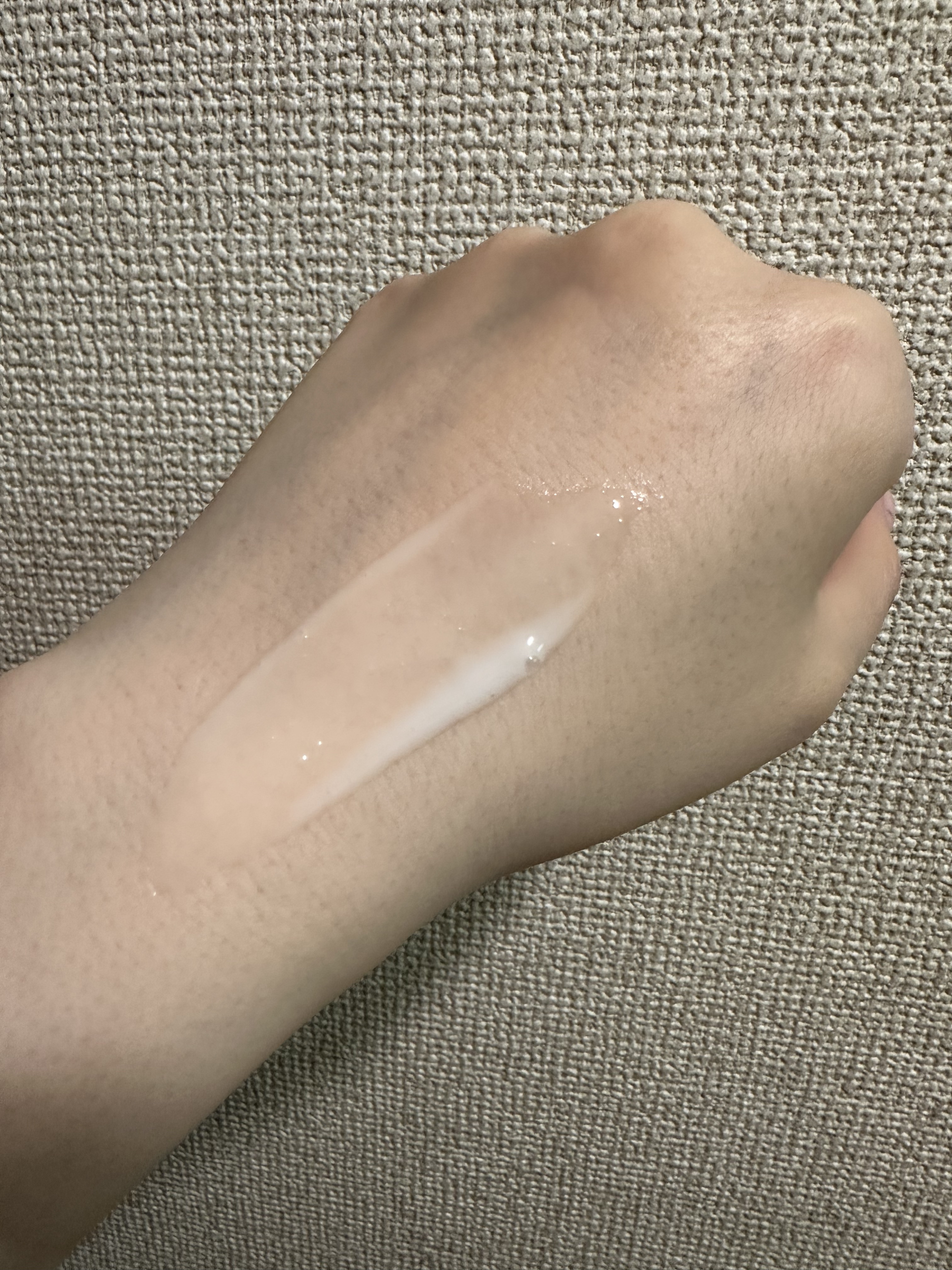 【医薬部外品】ニベア ルーセントビューティ シルクブライトニング ブライトニング美容液ボディミルク/ニベア/ボディミルクを使ったクチコミ（3枚目）