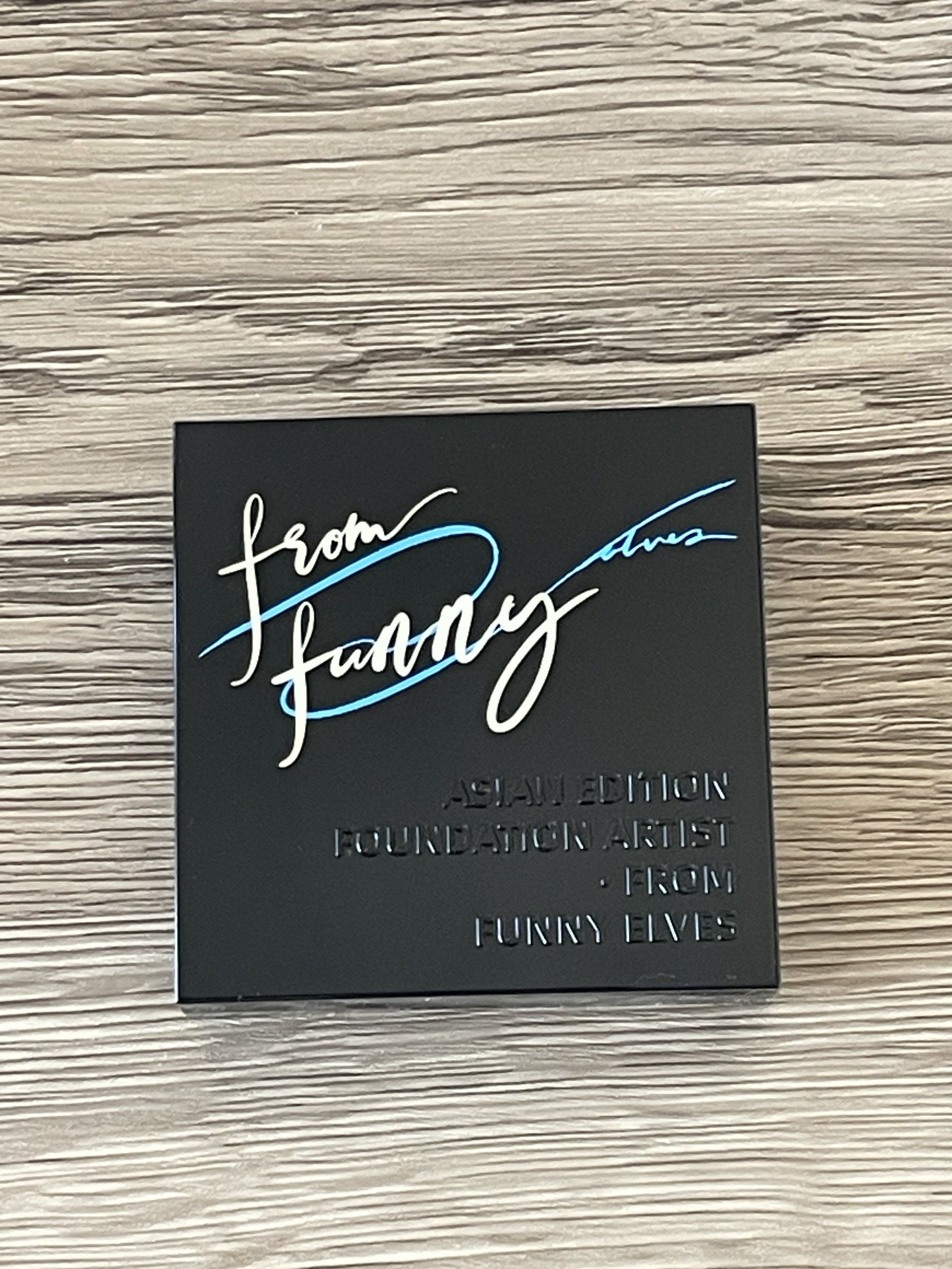 UVソフトマットプレストパウダー/FUNNY ELVES方里/プレストパウダーを使ったクチコミ（1枚目）