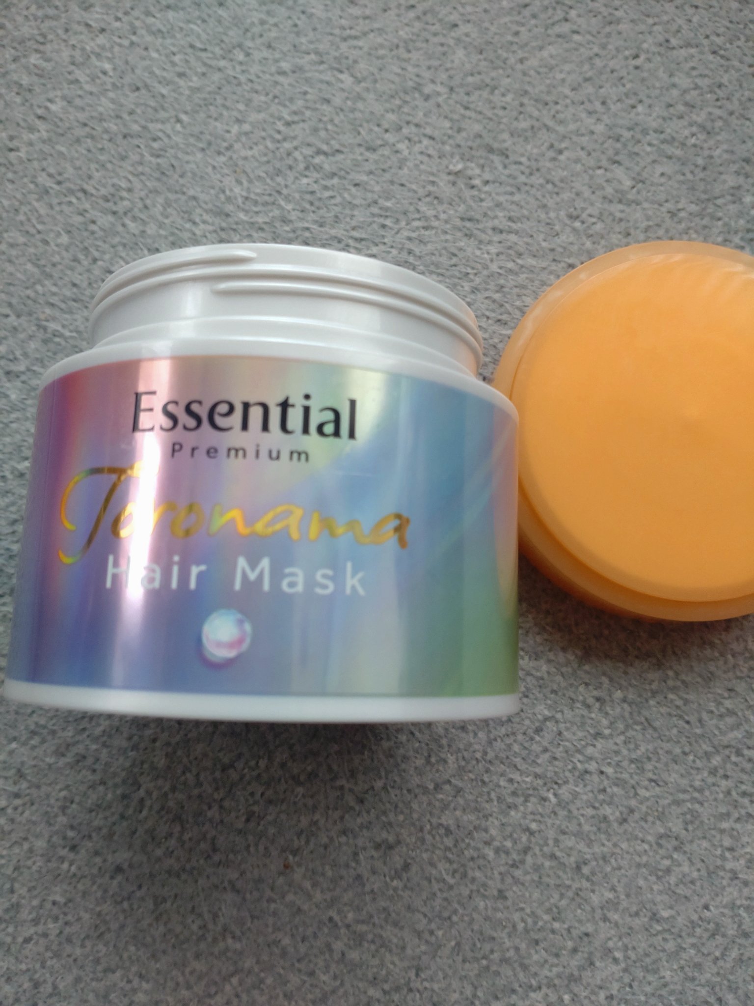 使い切りレポです！！

LIPSプレゼントでいただいた、
エッセンシャルプレミアム とろ生ヘアマスク
です

毎日使ってはないのですが、
使ったあとの髪はトゥルンとして、流す時から
触り心地がよく、気持ちよかったです！
香りも良くて幸せな気