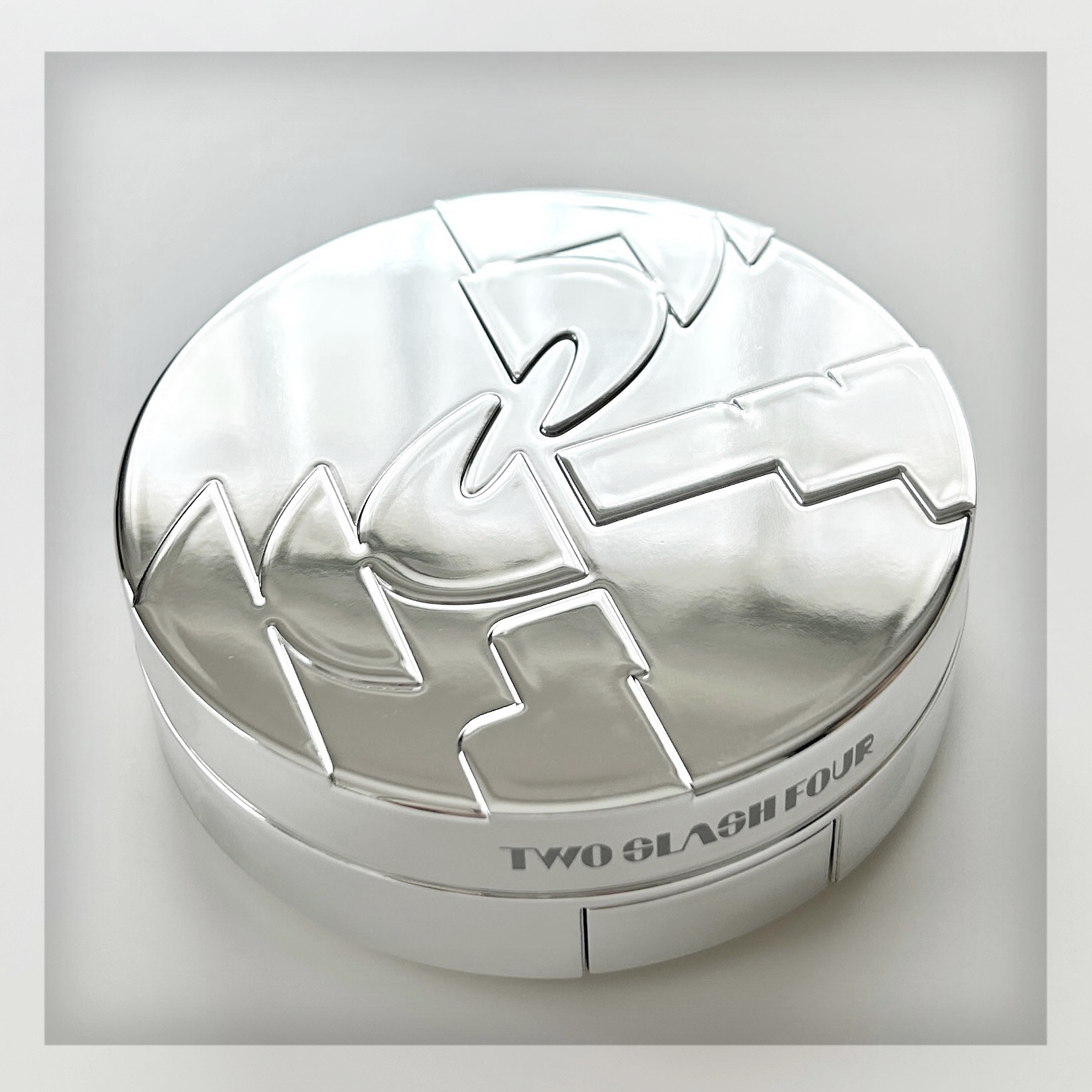 エンジェリックサテンクッション/TWO SLASH FOUR/クッションファンデーションを使ったクチコミ（2枚目）