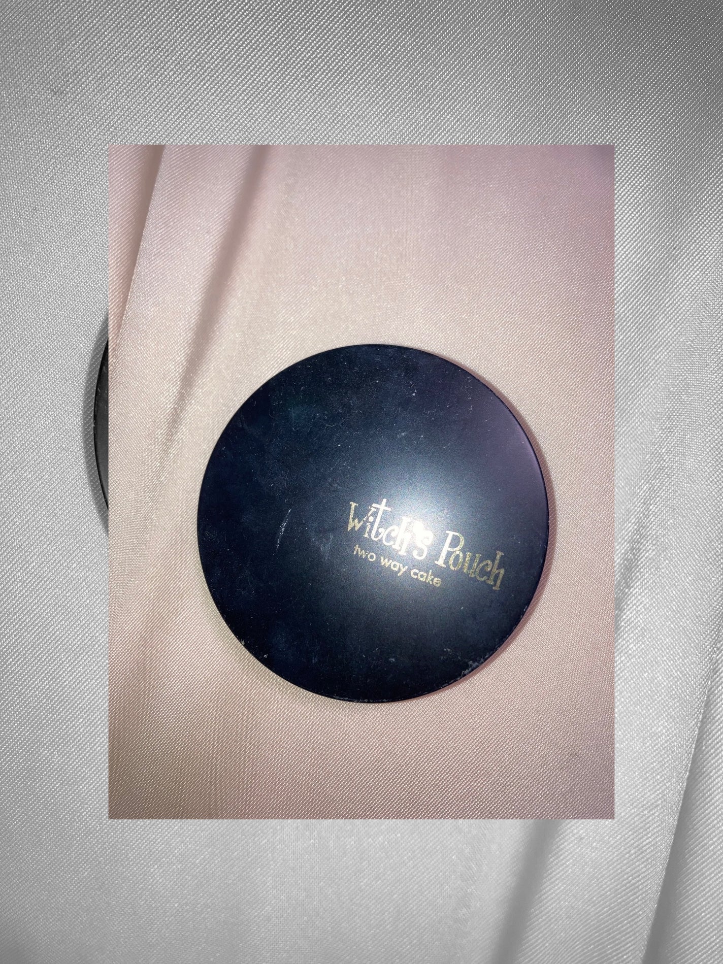 ベルベットトゥーウェイケーキ/Witch's Pouch/プレストパウダーを使ったクチコミ(1枚目)