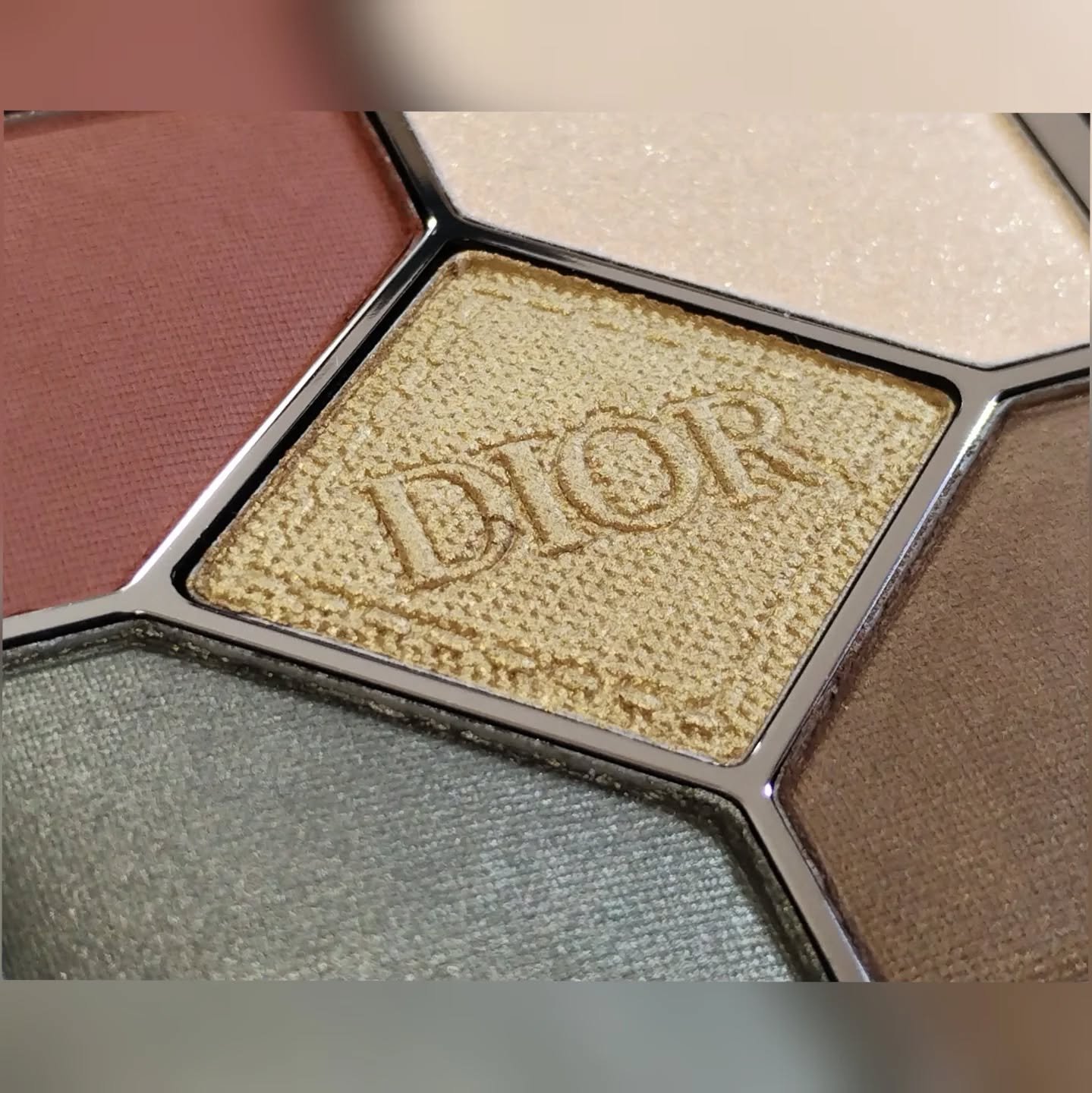 ディオールショウ サンク クルール/Dior/アイシャドウを使ったクチコミ（3枚目）