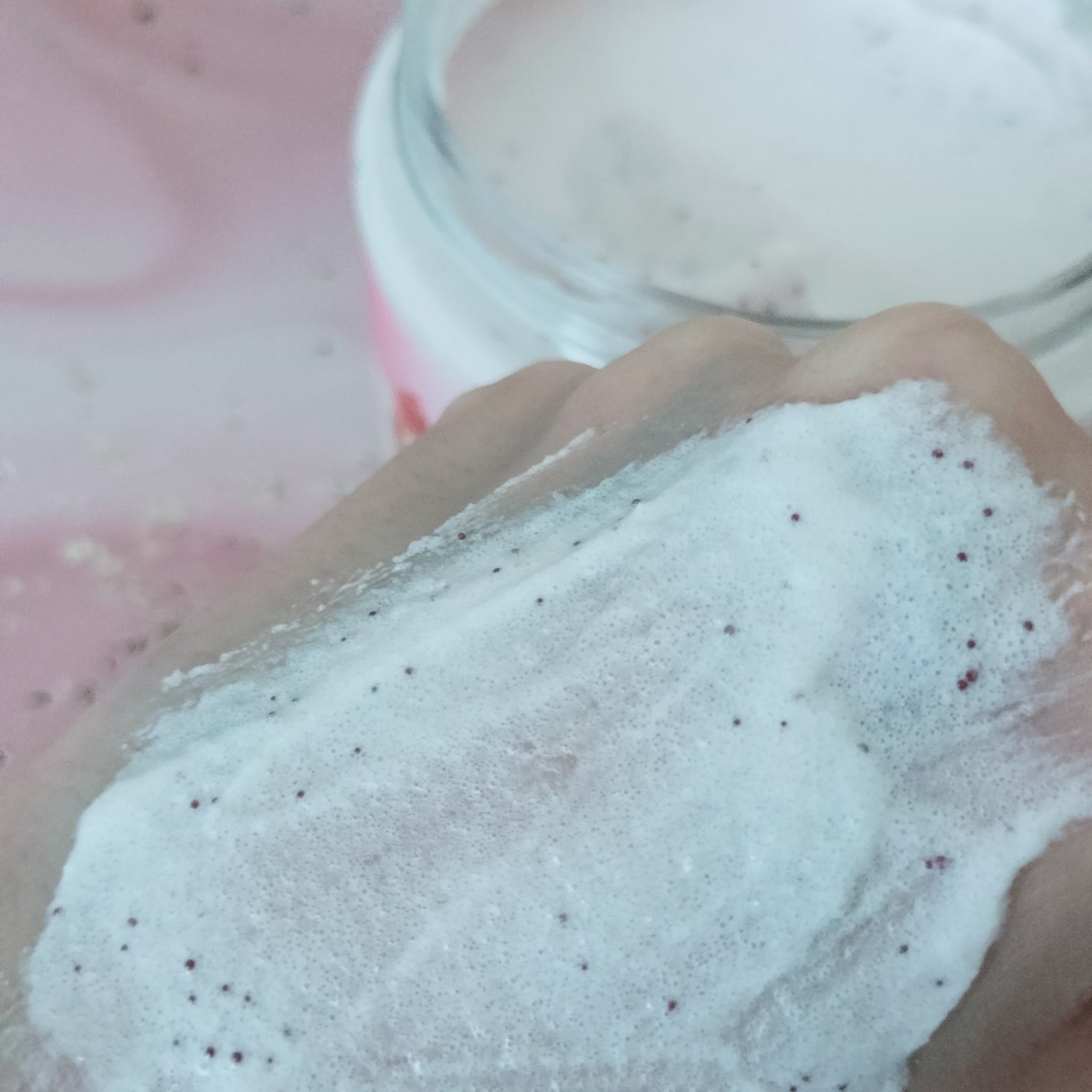 ダヴ ふわとろクリーミースクラブ ザクロ&シアバター/ダヴ/ボディスクラブを使ったクチコミ(5枚目)