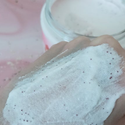 ダヴ ふわとろクリーミースクラブ ザクロ&シアバター/ダヴ/ボディスクラブを使ったクチコミ(5枚目)