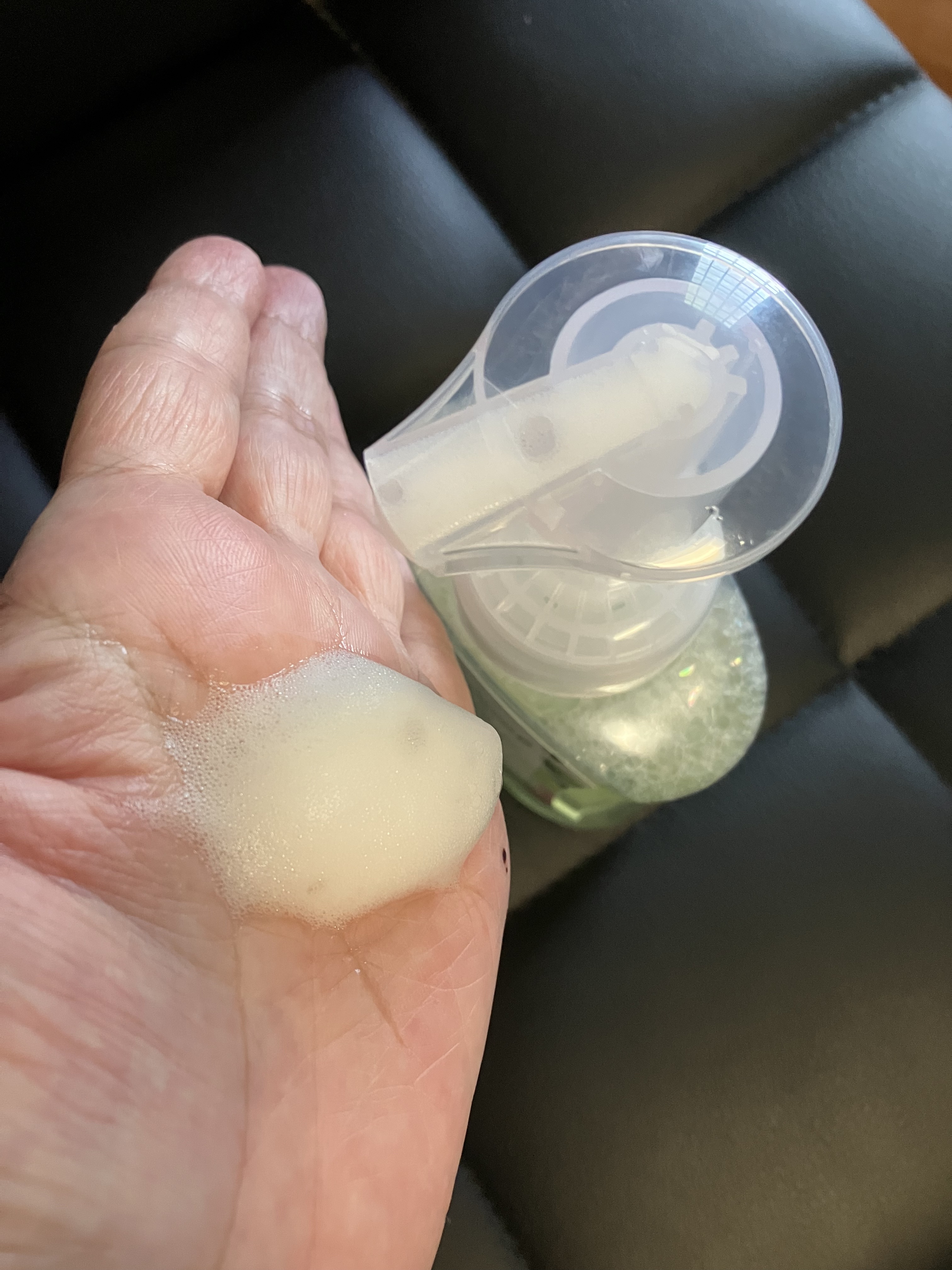 ボタニカル by ミューズ 泡ハンドソープ ホワイトリリー＆ベルガモットの 香り/ミューズ/ハンドソープを使ったクチコミ（2枚目）