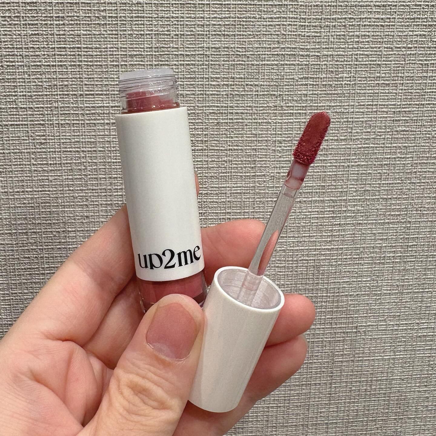 アップトゥーミー　ハグマイリップ　カラーロックプランパー/up2me/リッププランパーを使ったクチコミ（2枚目）