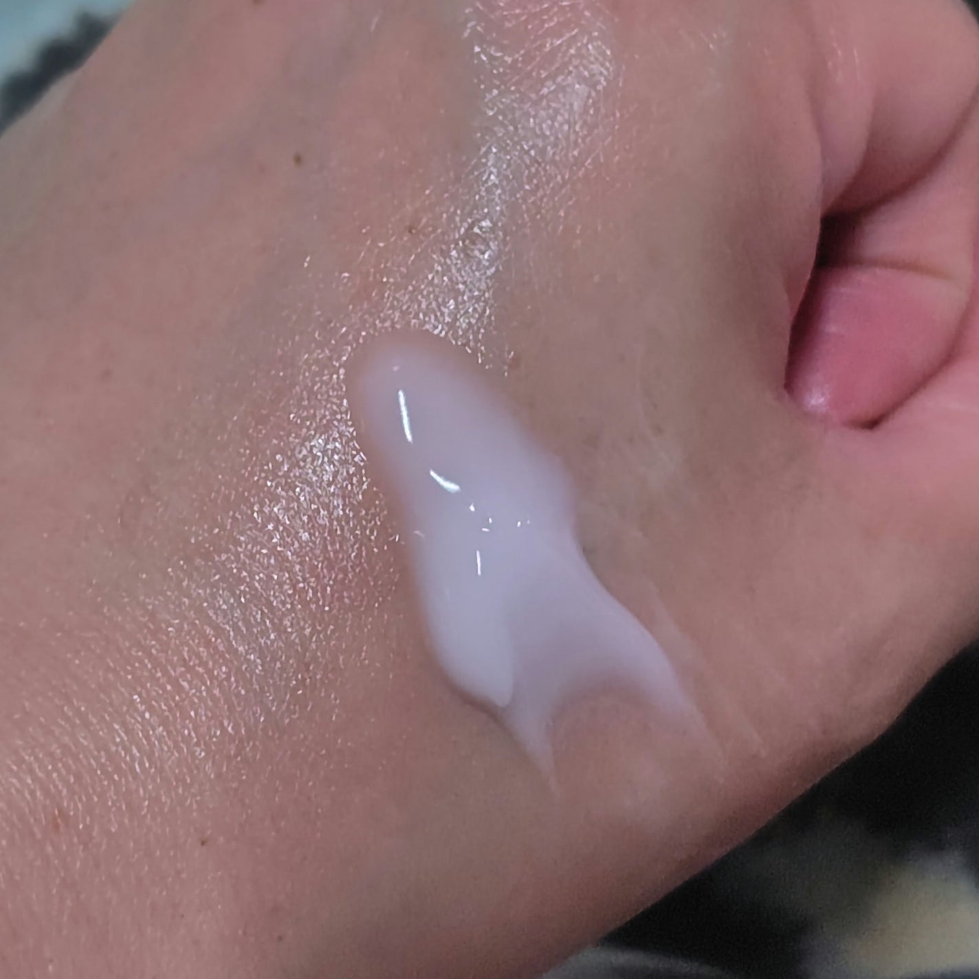 アテニア ミッドナイトモイスチャライザー/アテニア/フェイスクリームを使ったクチコミ(4枚目)