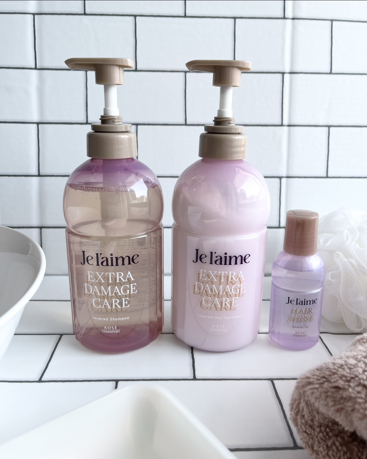 #PR #ジュレーム

髪のパサつき、ゴワつきに悩んでいた時に出会えました。

シャンプーは泡立ちが良く
たっぷりのモコモコ泡で洗え、
ヘアトリートメントはなめらかなテクスチャーで
髪になじませやすいと思えました。

またブースターオイルは