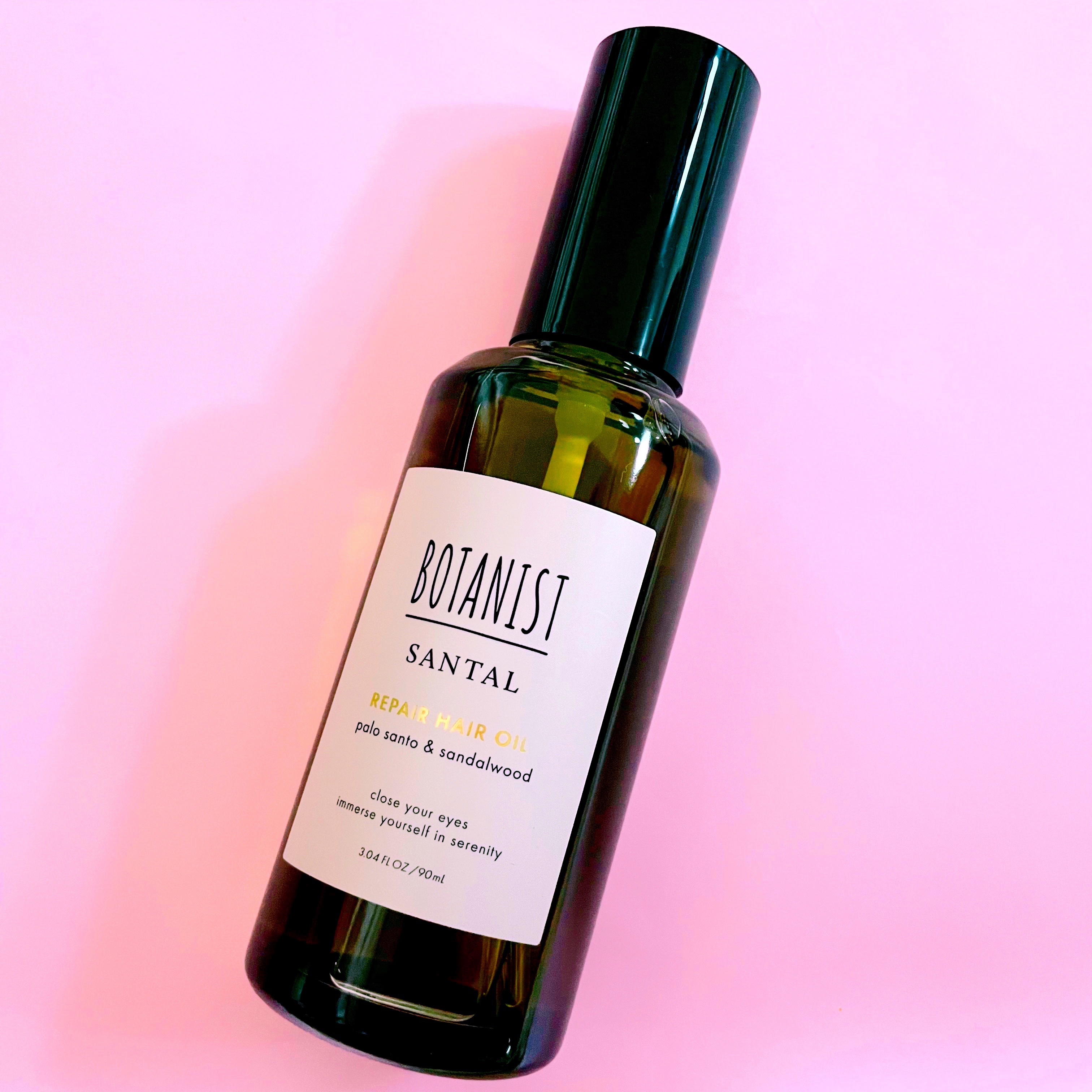 ボタニスト　サンタル リペアヘアオイル

ボタニストの新ライン「サンタル」！


パロサントとサンダルウッドの香りがとっても良くて、落ち着く香りで癒されます。


ドライヤーの前につけてから乾かすと、心地良い香りに包まれながら乾かせます。
