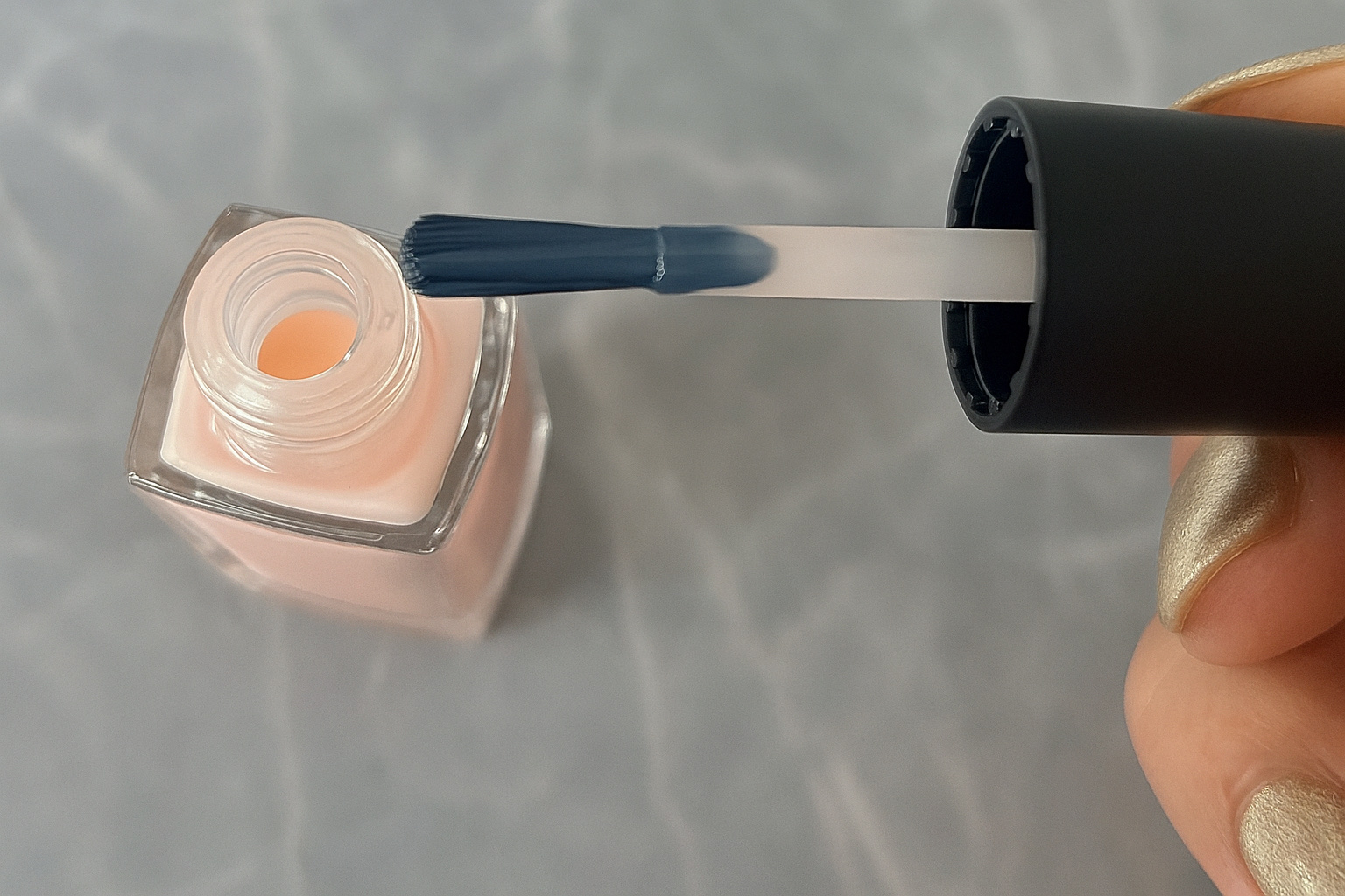 ネイルホリック 補強 ベースコート 02 コンシーラータイプ/ネイルホリック/ネイルベースコートを使ったクチコミ（2枚目）