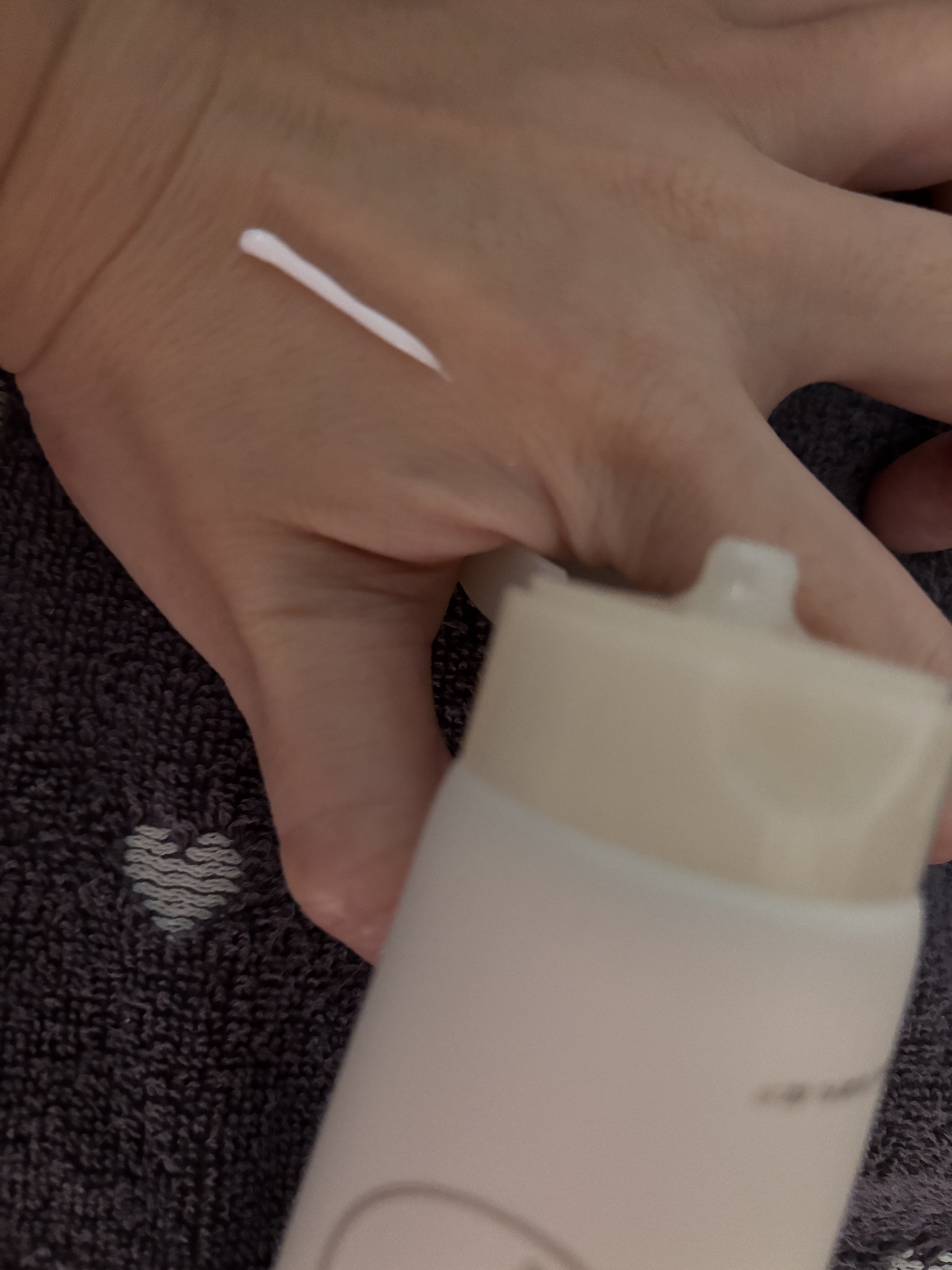 サーモン ケアリング センテラ クリーム /Heve Blue/フェイスクリームを使ったクチコミ（2枚目）