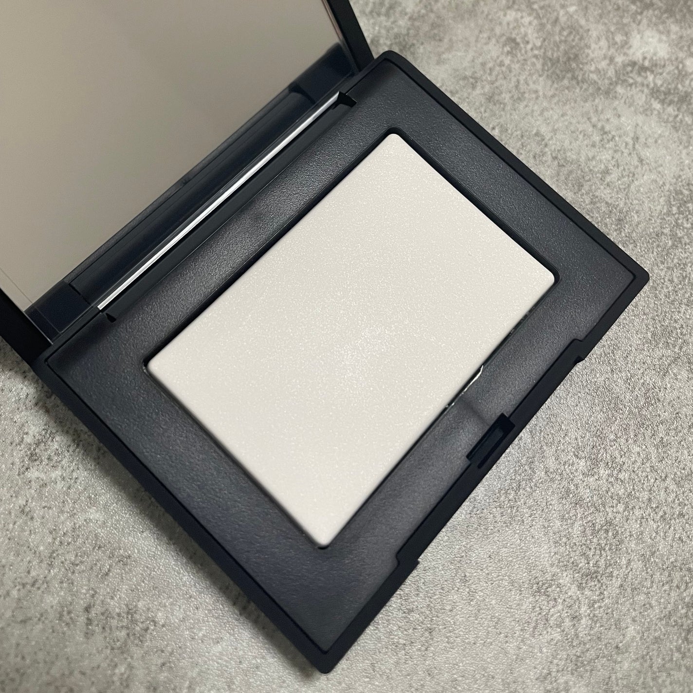 ライトリフレクティングセッティングパウダー プレスト N/NARS/プレストパウダーを使ったクチコミ(3枚目)