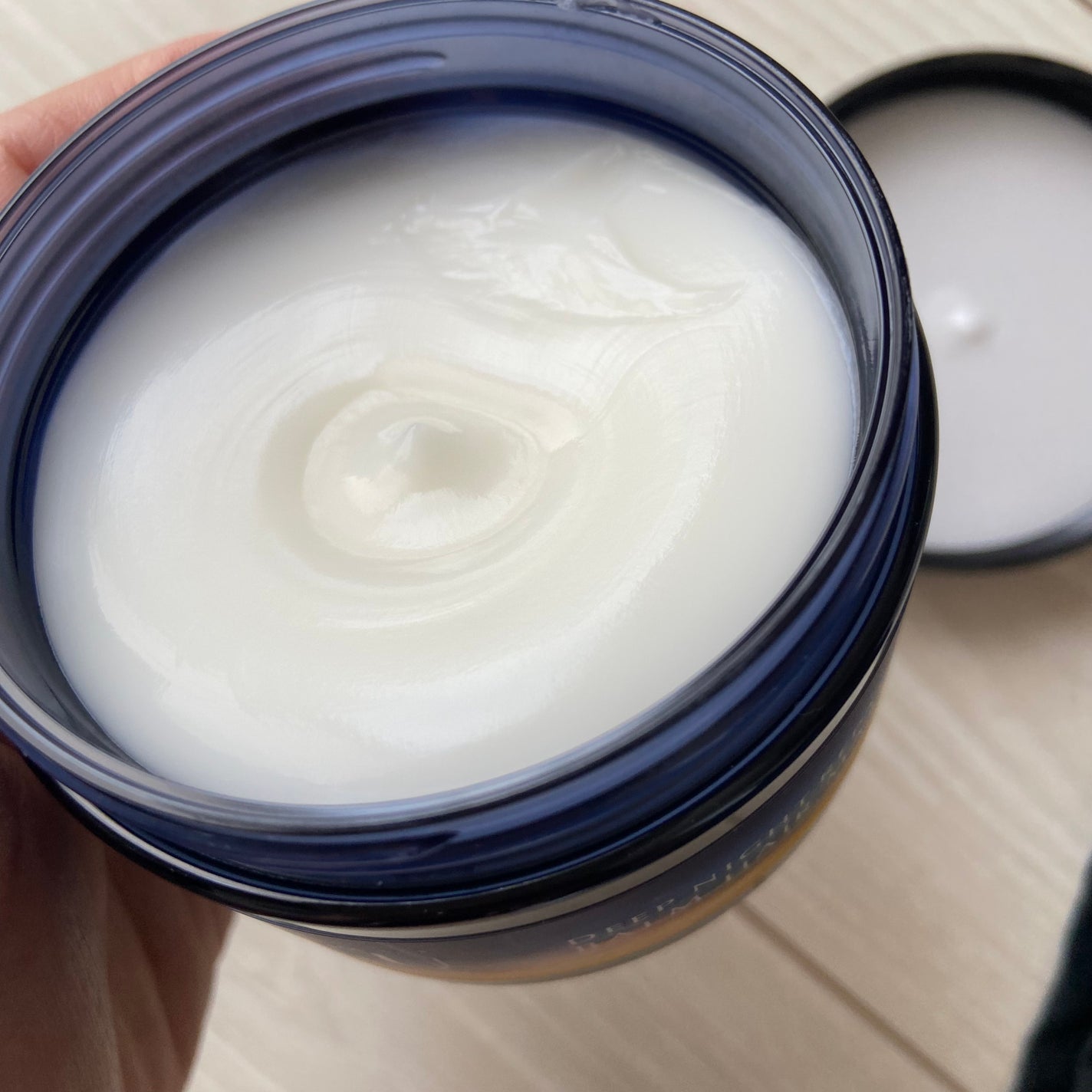 ヨル ディープナイトリペアバームヘアマスク/YOLU/ヘアマスク・ヘアパックを使ったクチコミ(2枚目)