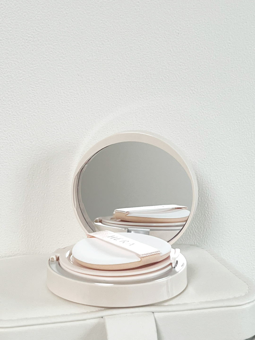 リフレクション スキン グロウ クッション ファンデーション/HERA/クッションファンデーションを使ったクチコミ（2枚目）