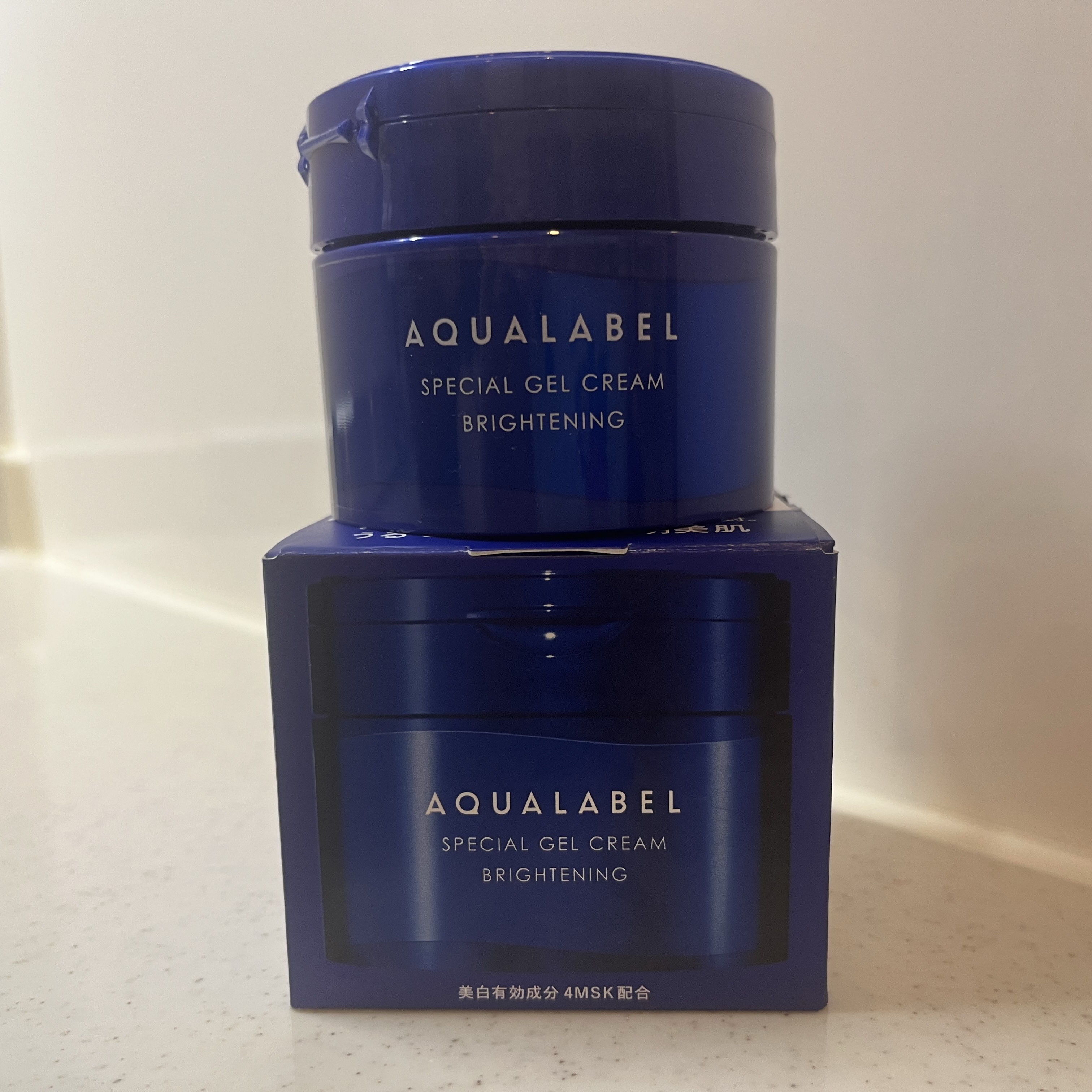アクアレーベル スペシャルジェルクリーム EX （ブライトニング） のクチコミ「#アクアレーベル  #夏の保湿ルーティン #混合肌 
夏の日焼け＆頬の乾燥が気になって買った！.....」（1枚目）