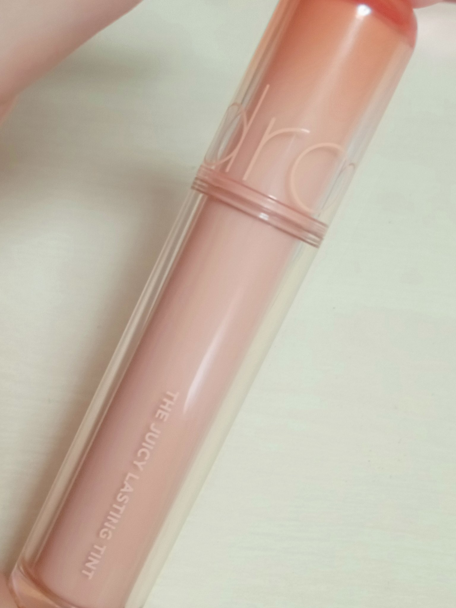 ザ ジューシーラスティングティント 01 ポメロスキン/rom&nd/リップティントを使ったクチコミ（1枚目）