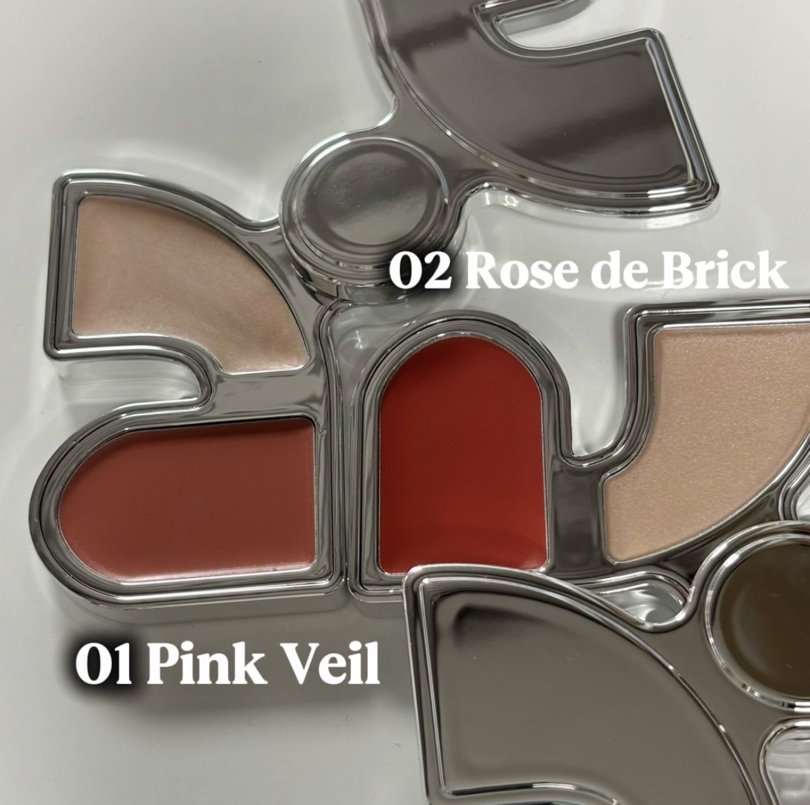 マルチブラッシュアンドハイライターデュオ/Rest & Recreation BEAUTY/ジェル・クリームチークを使ったクチコミ（3枚目）