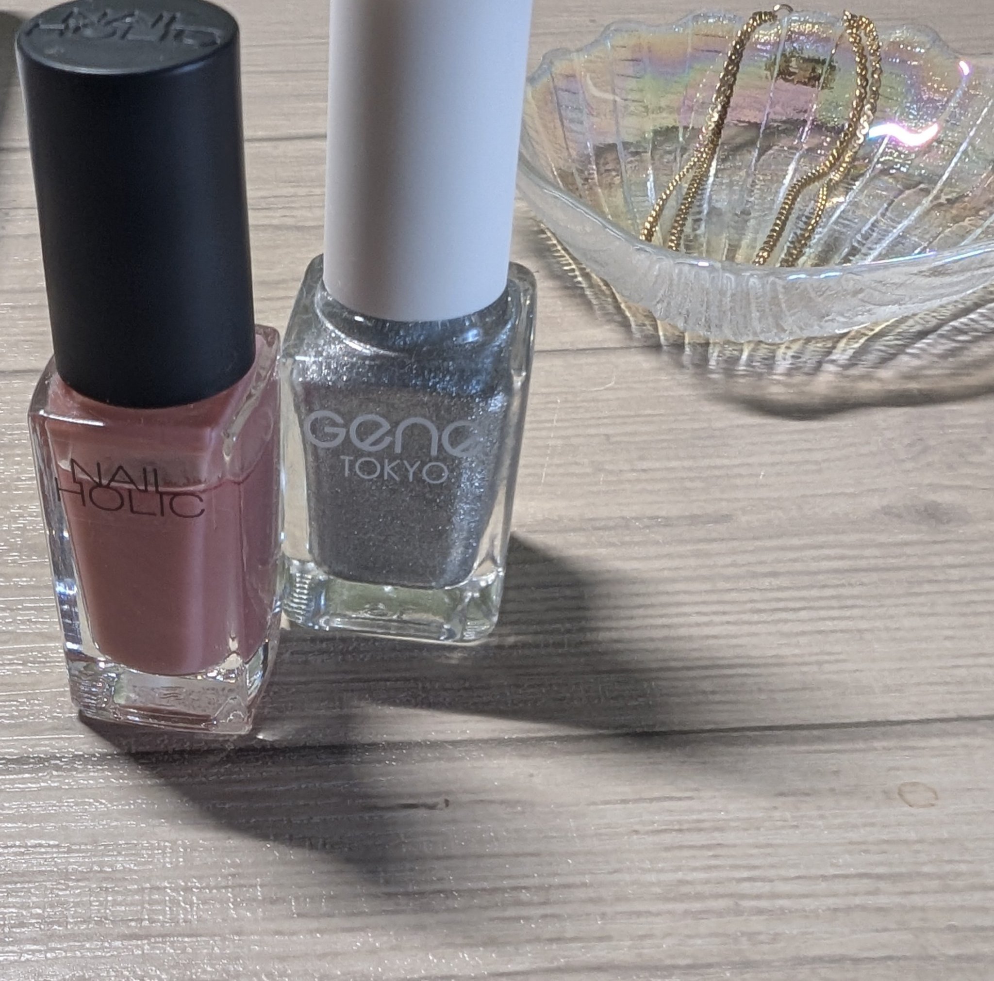 gene TOKYO ネイル シルバーカラー/DAISO/マニキュアを使ったクチコミ（1枚目）