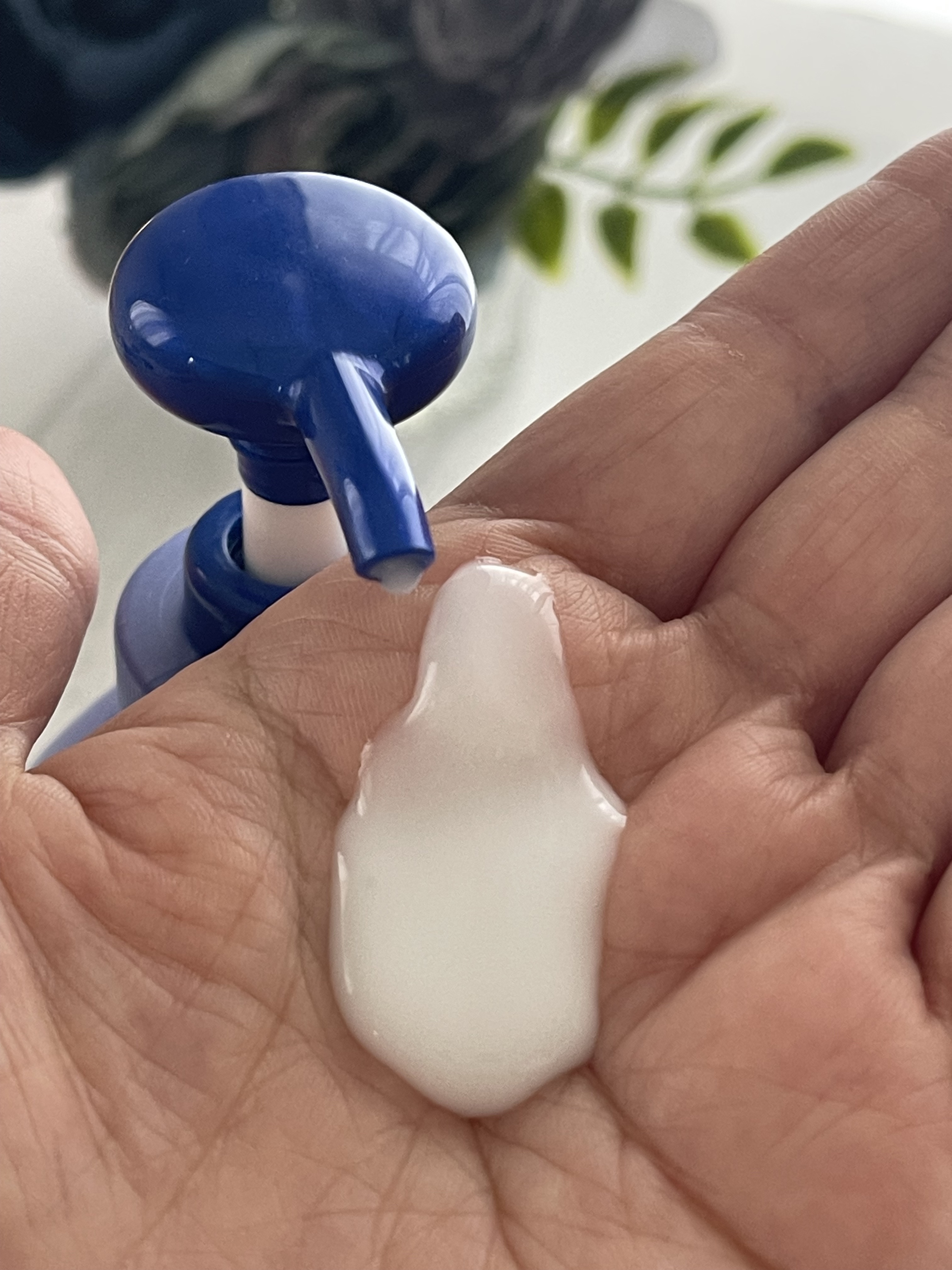 【医薬部外品】ニベア ルーセントビューティ シルクブライトニング ブライトニング美容液ボディミルク/ニベア/ボディミルクを使ったクチコミ（3枚目）